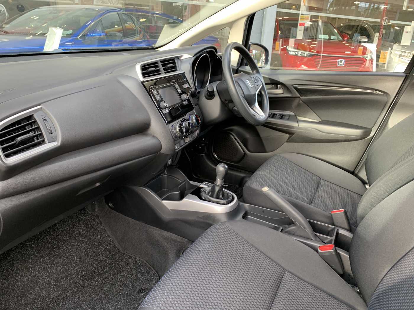 Honda JAZZ 1.3 i-VTEC S 5dr - Image 2