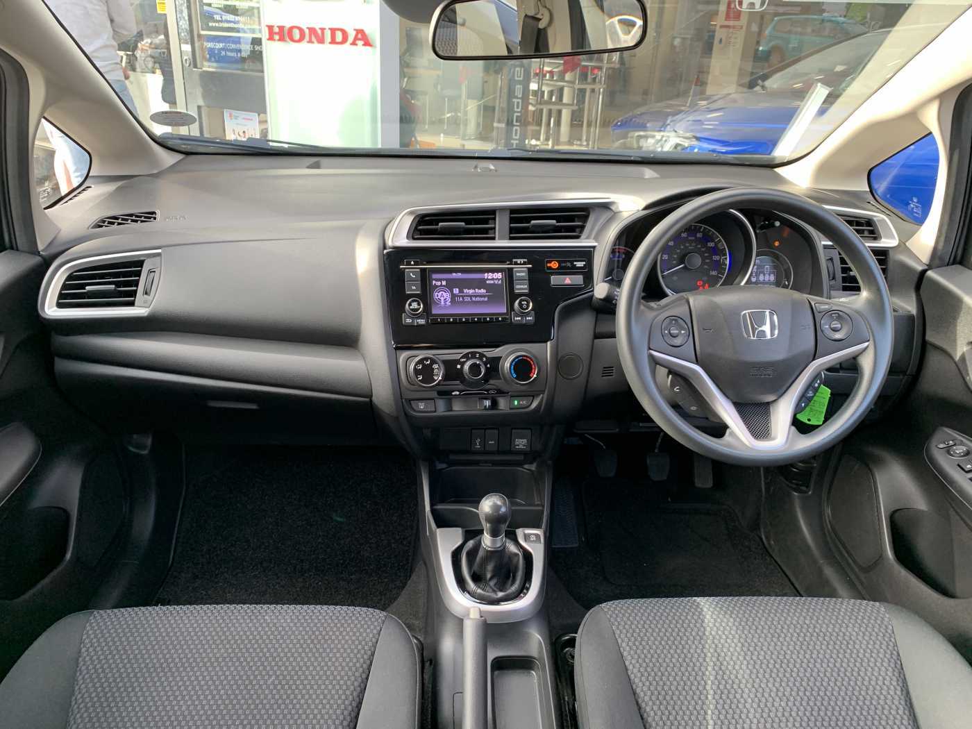 Honda JAZZ 1.3 i-VTEC S 5dr - Image 4