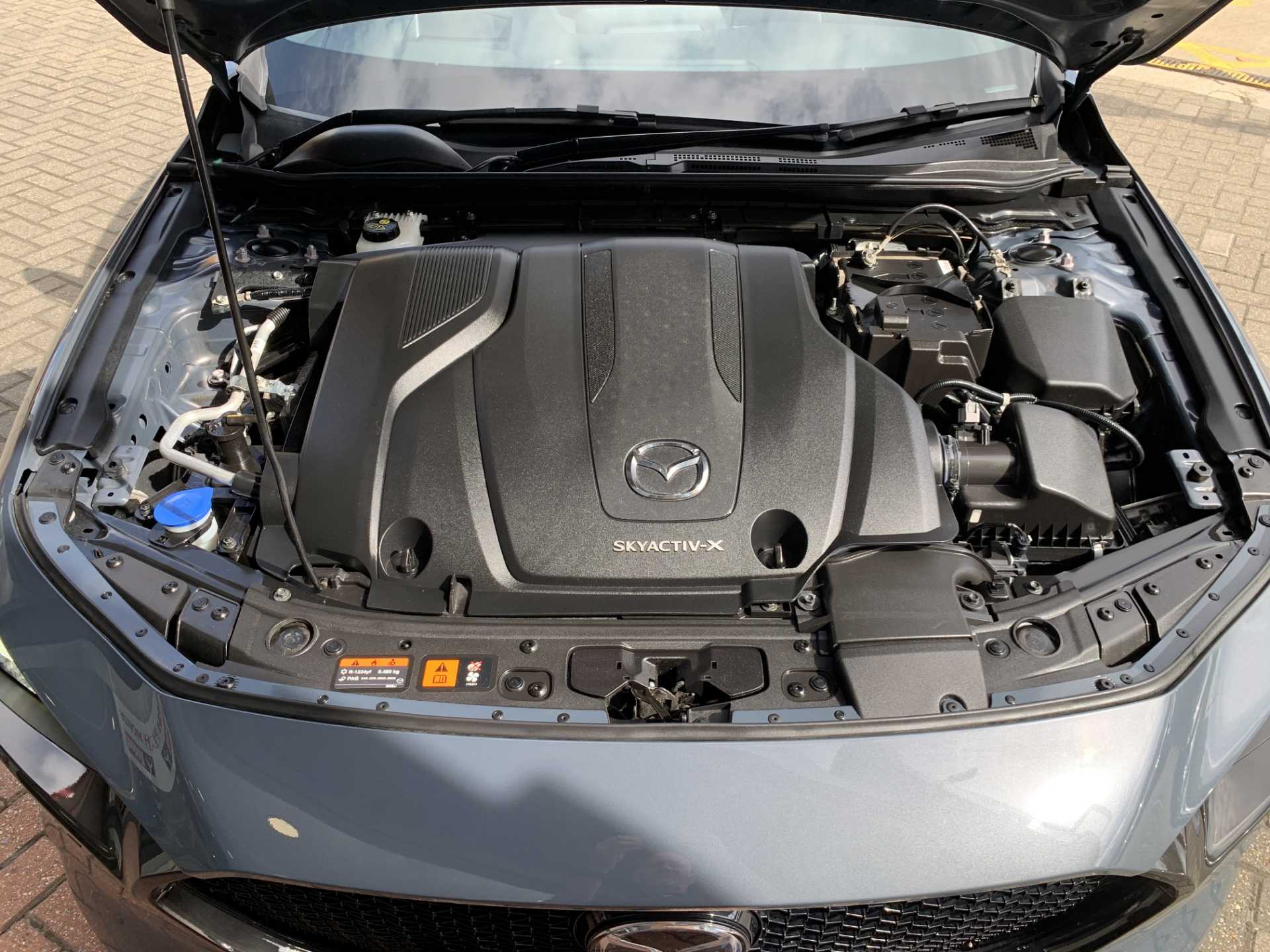 Mazda 3 2.0 Skyactiv X MHEV GT Sport 5dr - Image 20