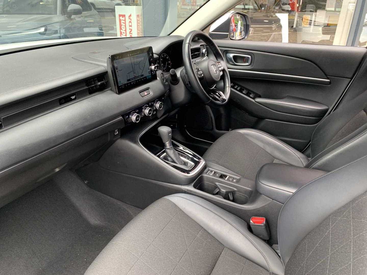 Honda HR-V 1.5 eHEV Advance 5dr CVT - Image 2