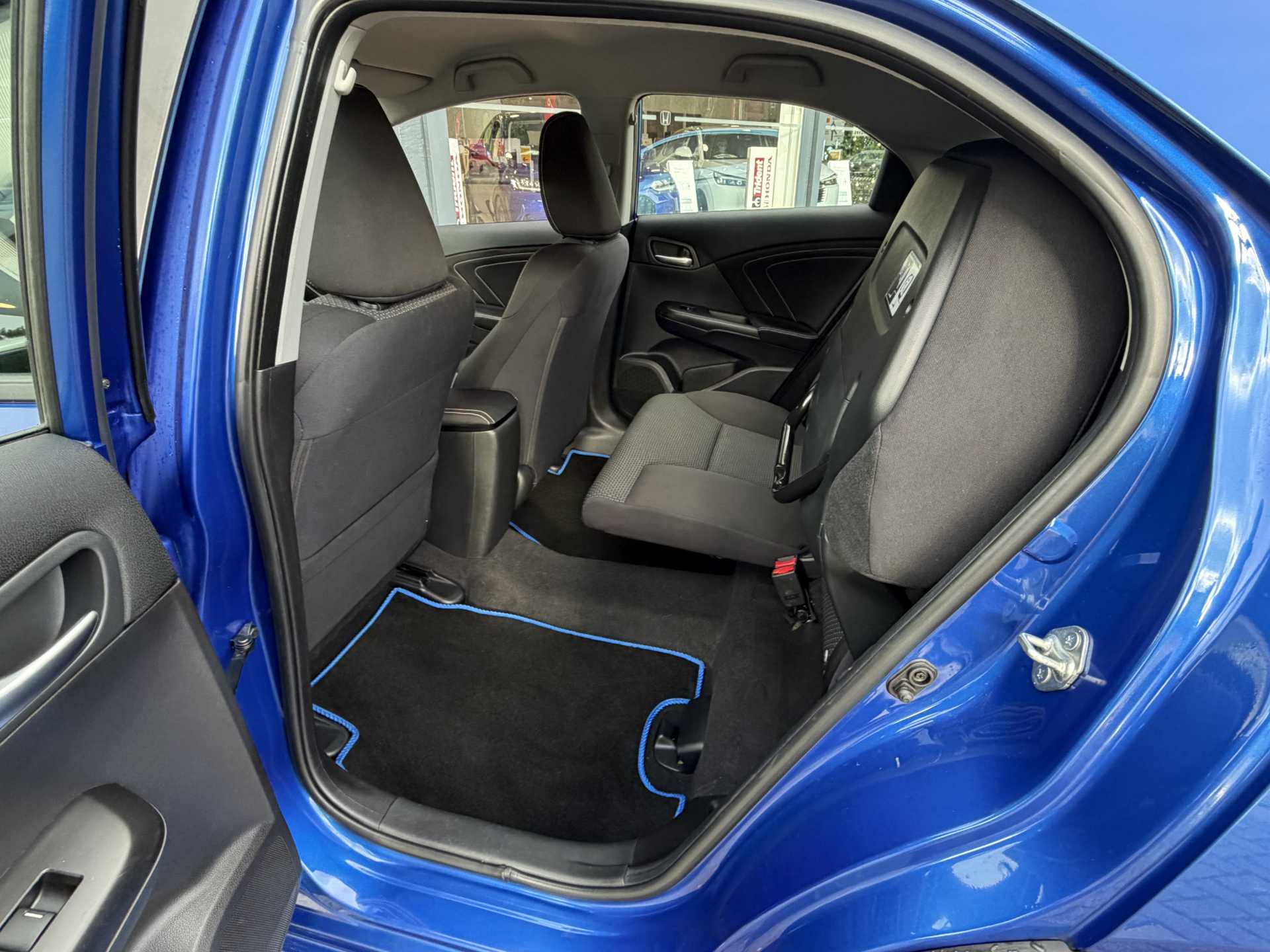 Honda Civic 1.8 i-VTEC SE Plus 5dr [Nav] - Image 18