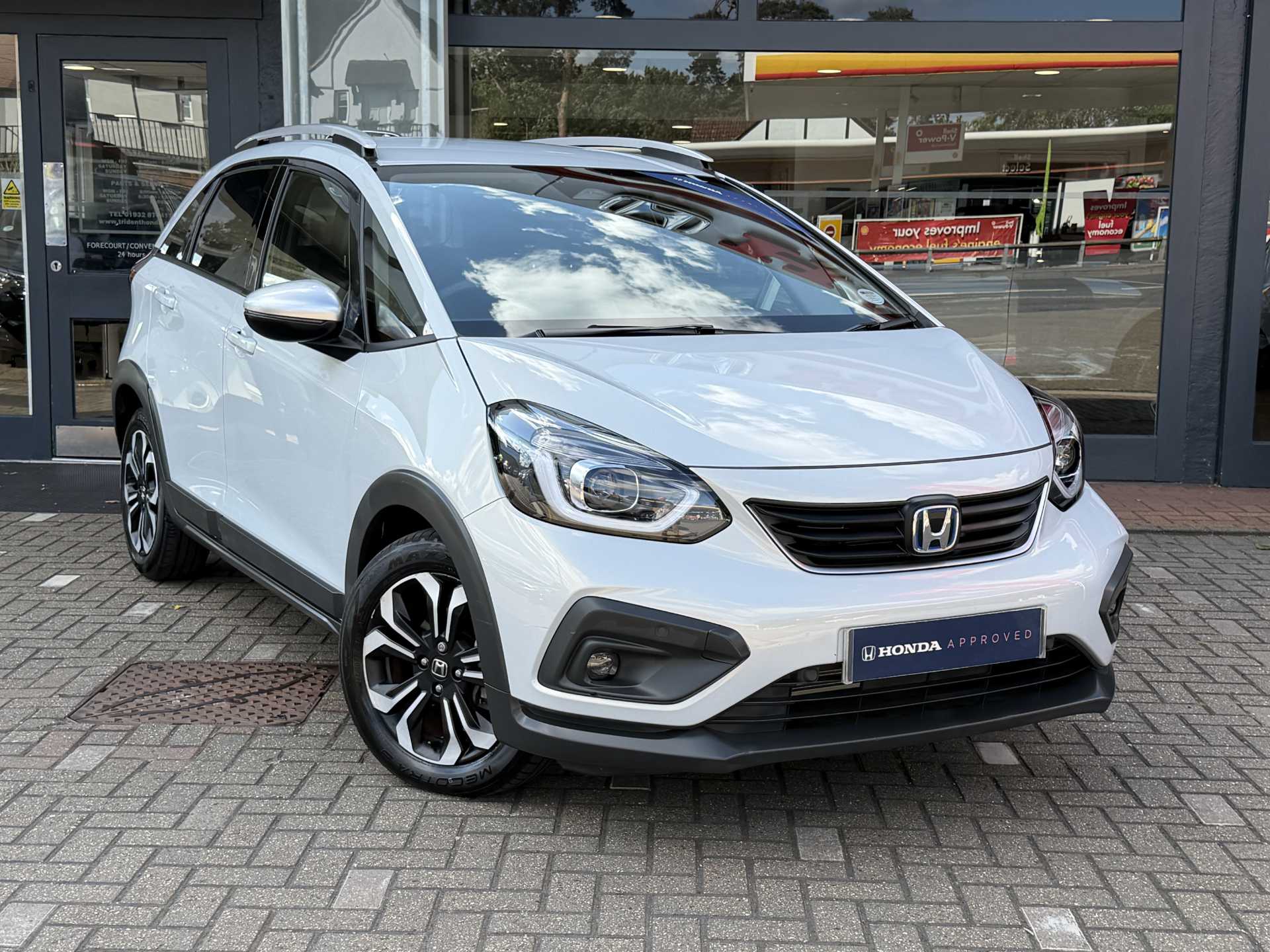 Honda Jazz 1.5 i-MMD Hybrid Crosstar EX 5dr eCVT — image 1