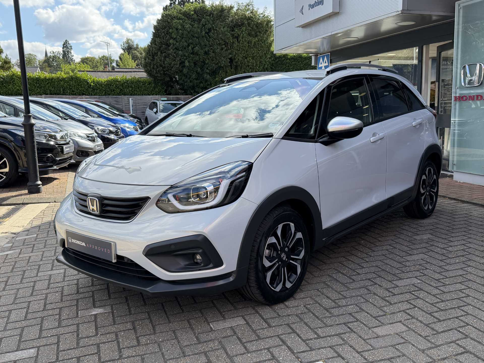 Honda Jazz 1.5 i-MMD Hybrid Crosstar EX 5dr eCVT — image 10