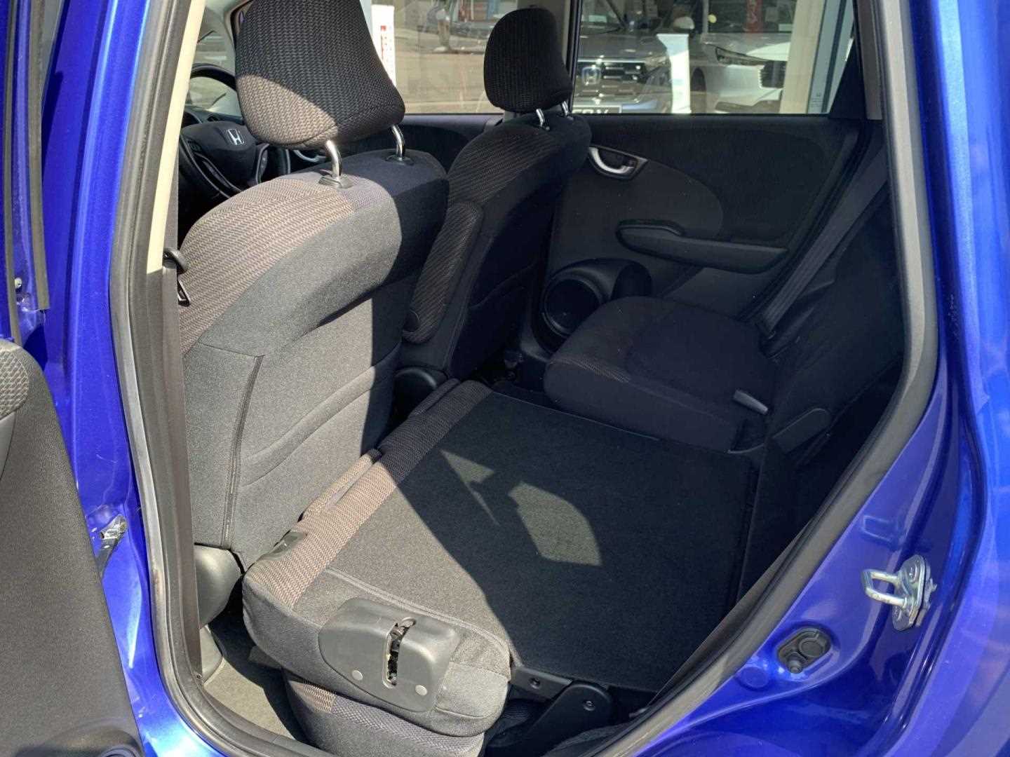 Honda JAZZ 1.4 i-VTEC EX 5dr CVT - Image 18