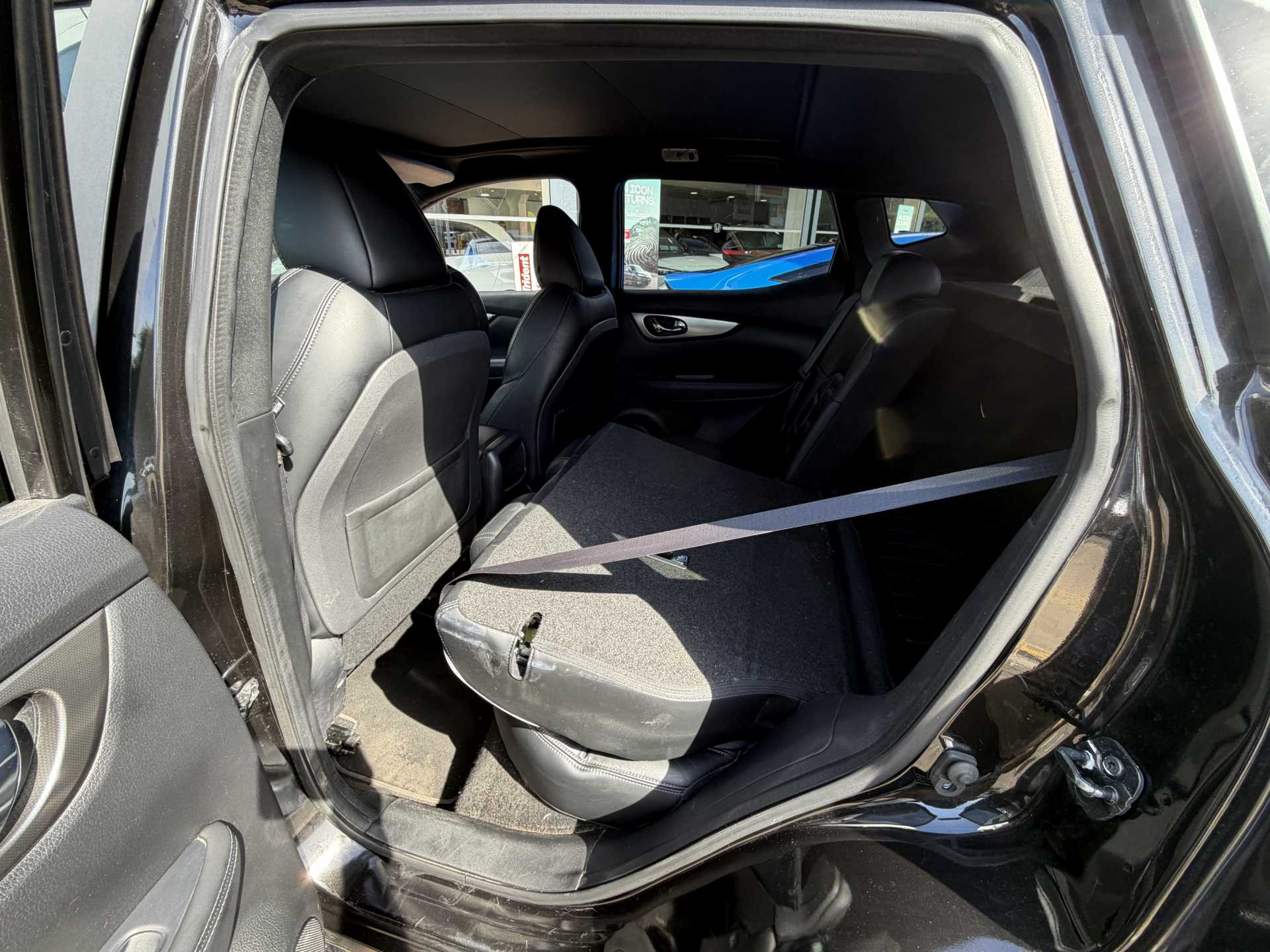 Nissan QASHQAI 1.2 DiG-T Tekna 5dr Xtronic - Image 19