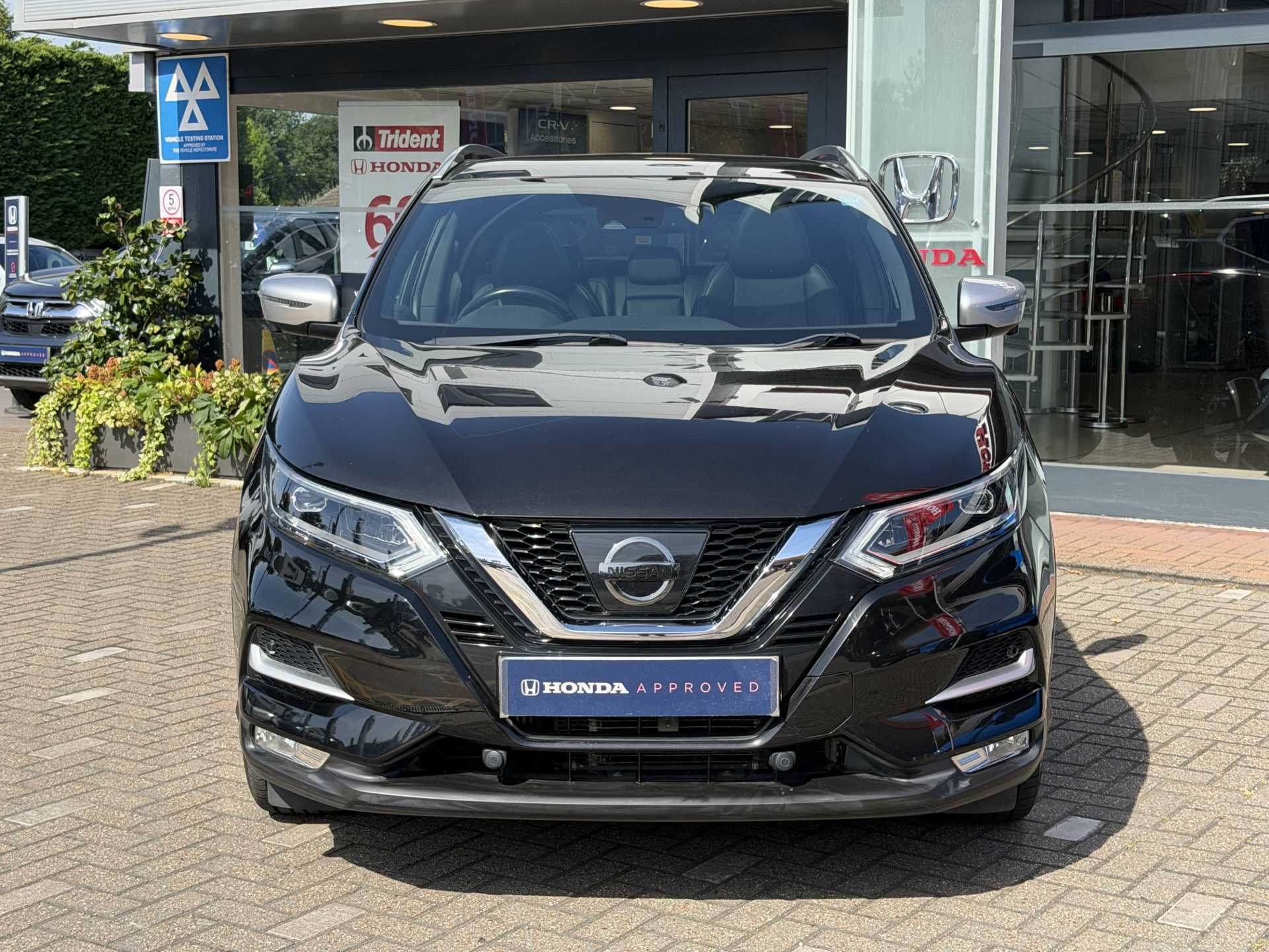 Nissan QASHQAI 1.2 DiG-T Tekna 5dr Xtronic - Image 6
