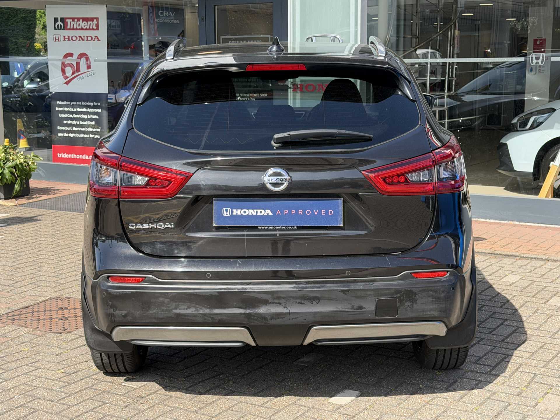 Nissan QASHQAI 1.2 DiG-T Tekna 5dr Xtronic - Image 7