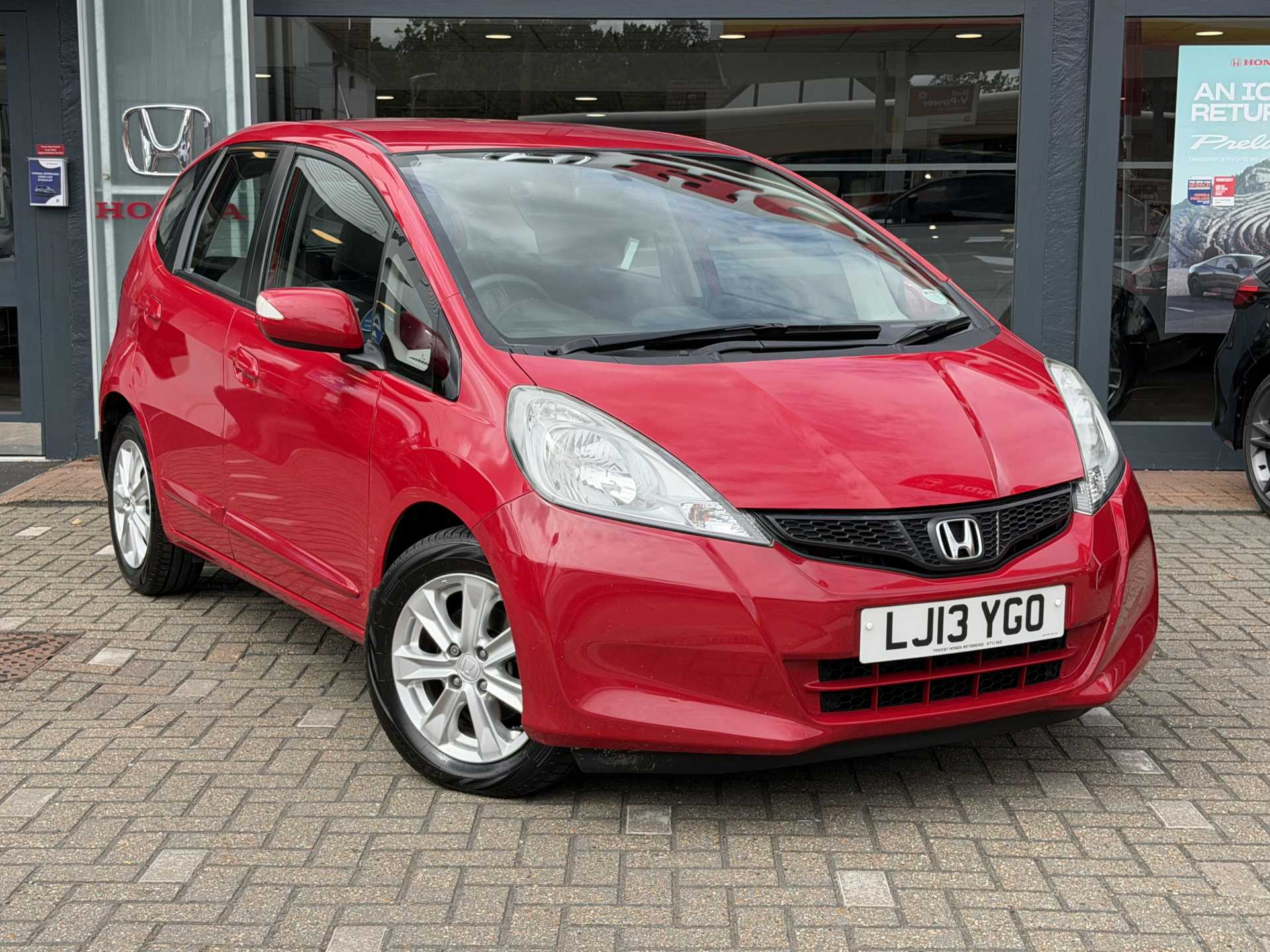 Honda Jazz 1.4 i-VTEC ES 5dr CVT — image 1