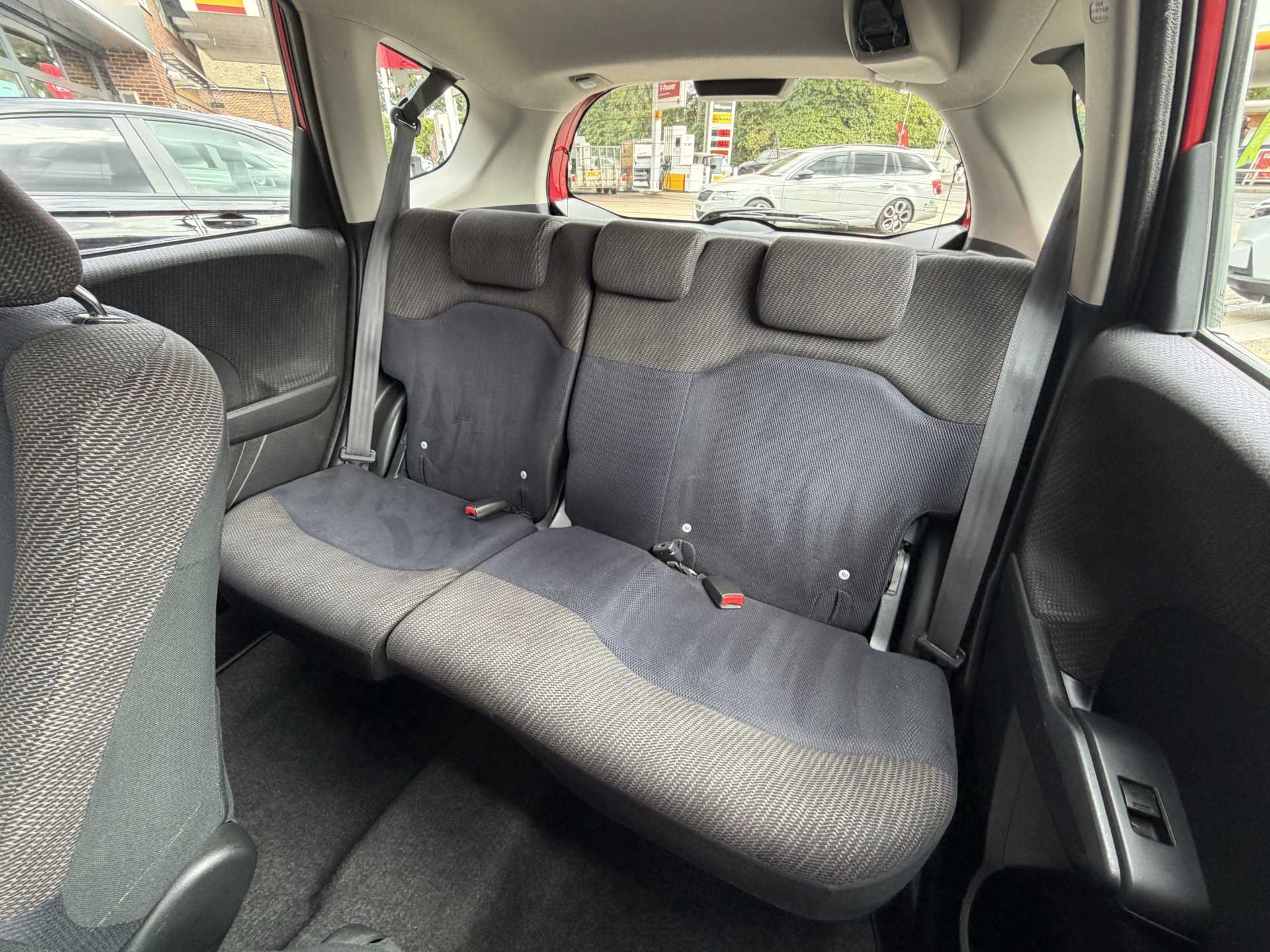 Honda Jazz 1.4 i-VTEC ES 5dr CVT — image 8