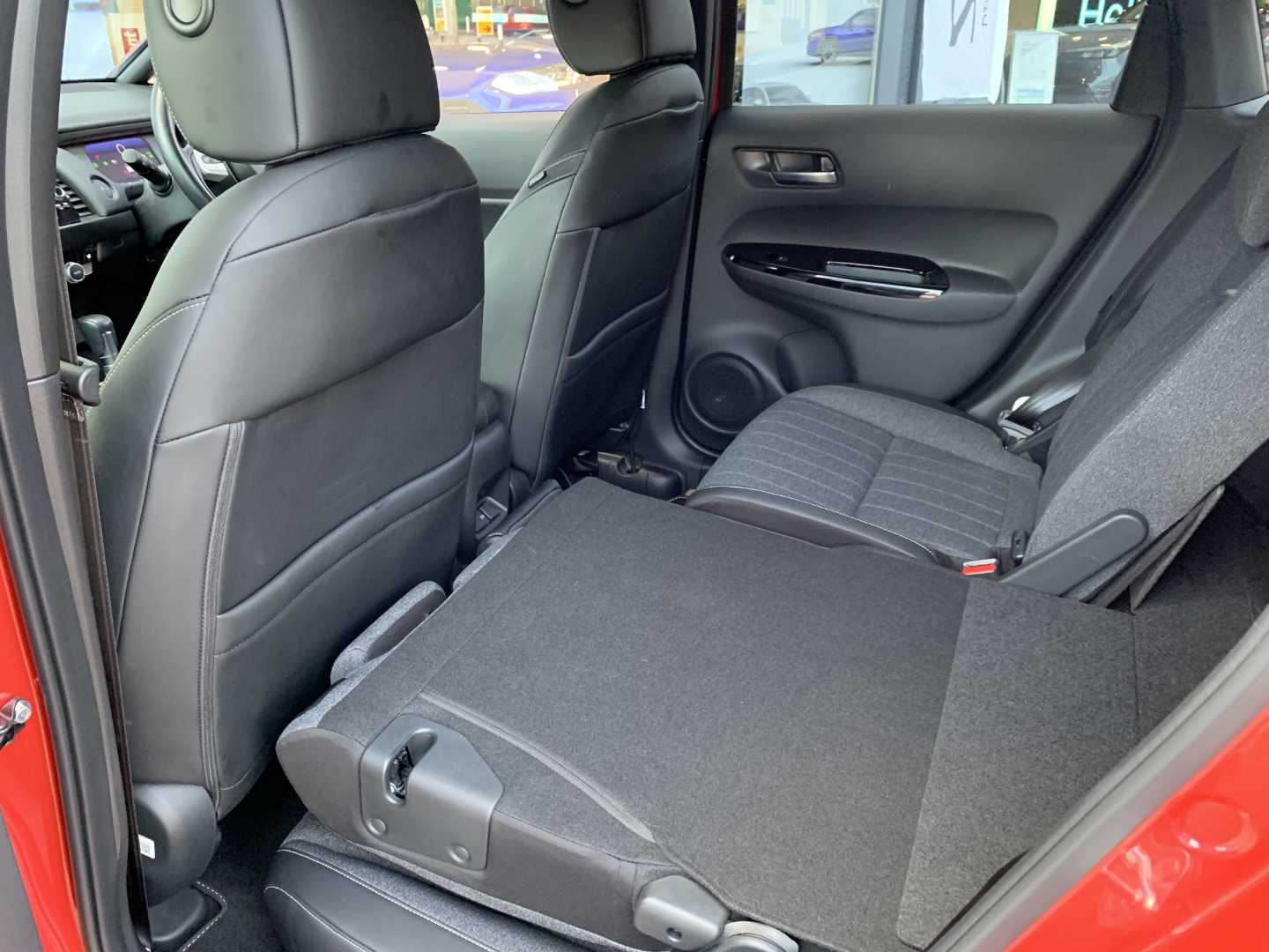 Honda JAZZ 1.5 i-MMD Hybrid EX 5dr eCVT - Image 19
