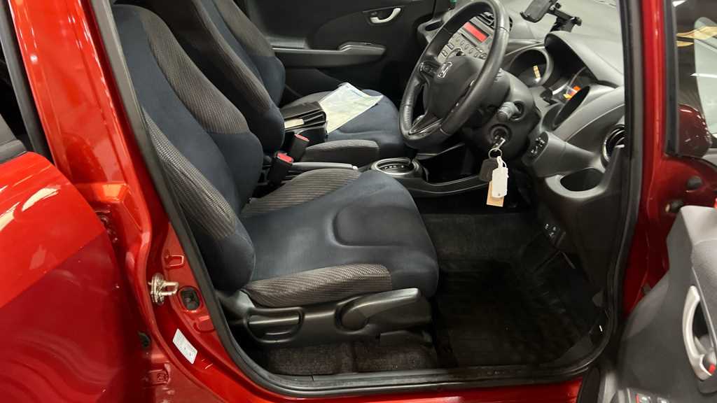 Honda JAZZ 1.4 i-VTEC ES Plus 5dr CVT - Image 2