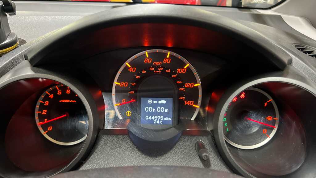 Honda JAZZ 1.4 i-VTEC ES Plus 5dr CVT - Image 9