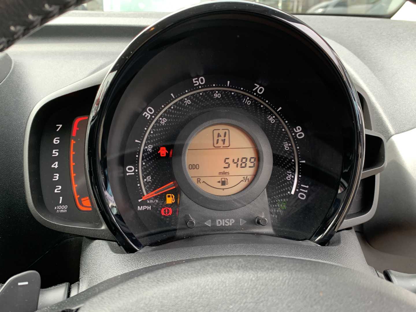Toyota AYGO 1.0 VVT-i X-Play TSS 5dr x-shift - Image 11