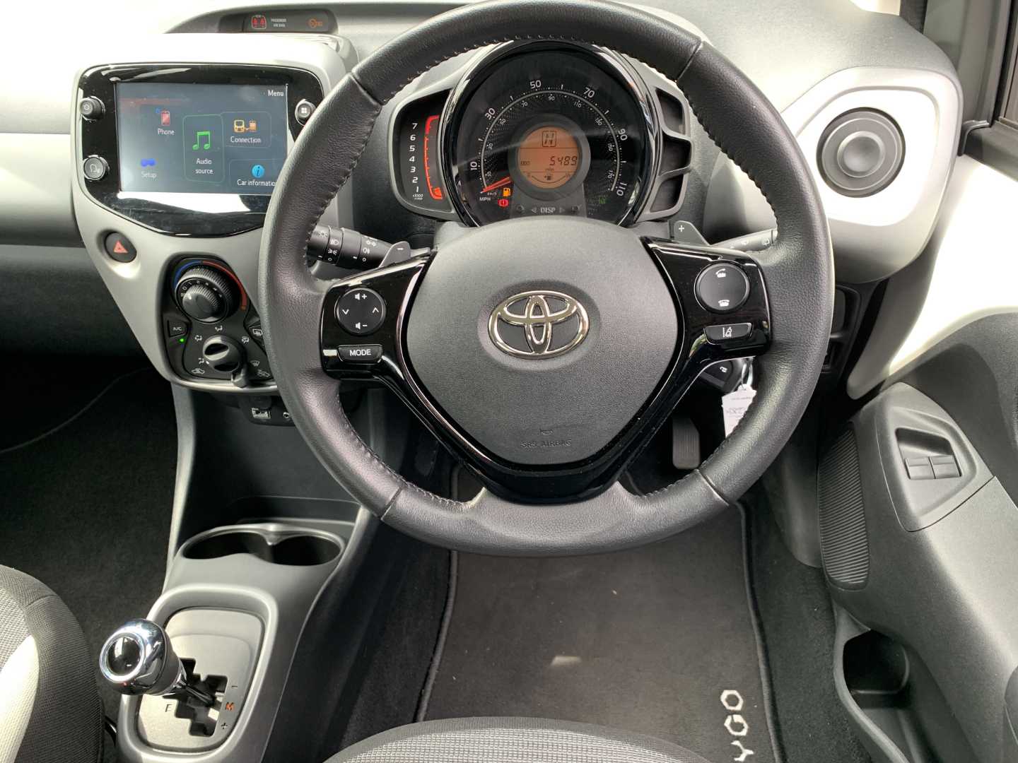 Toyota AYGO 1.0 VVT-i X-Play TSS 5dr x-shift - Image 4