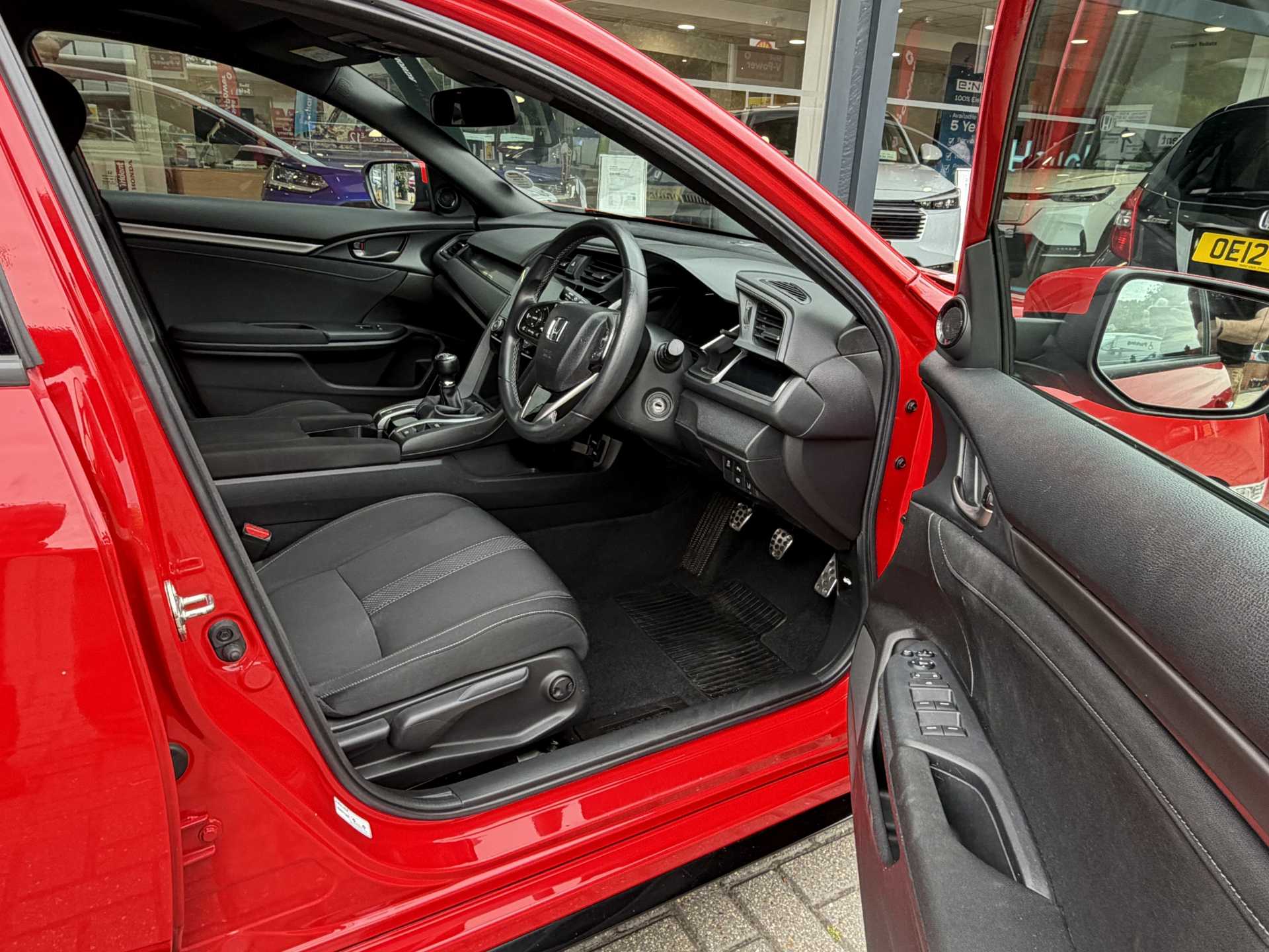 Honda Civic 1.5 VTEC Turbo Sport 5dr - Image 15