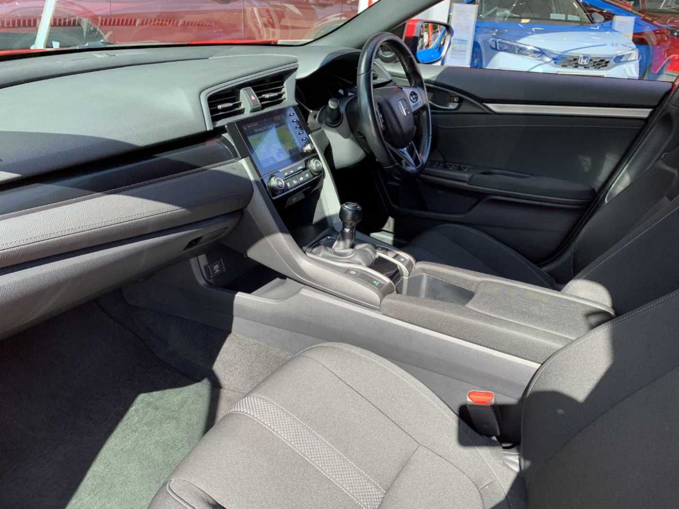 Honda Civic 1.5 VTEC Turbo Sport 5dr - Image 2