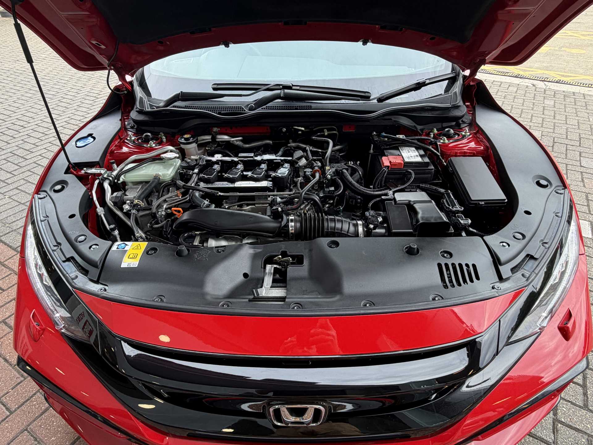 Honda Civic 1.5 VTEC Turbo Sport 5dr - Image 20
