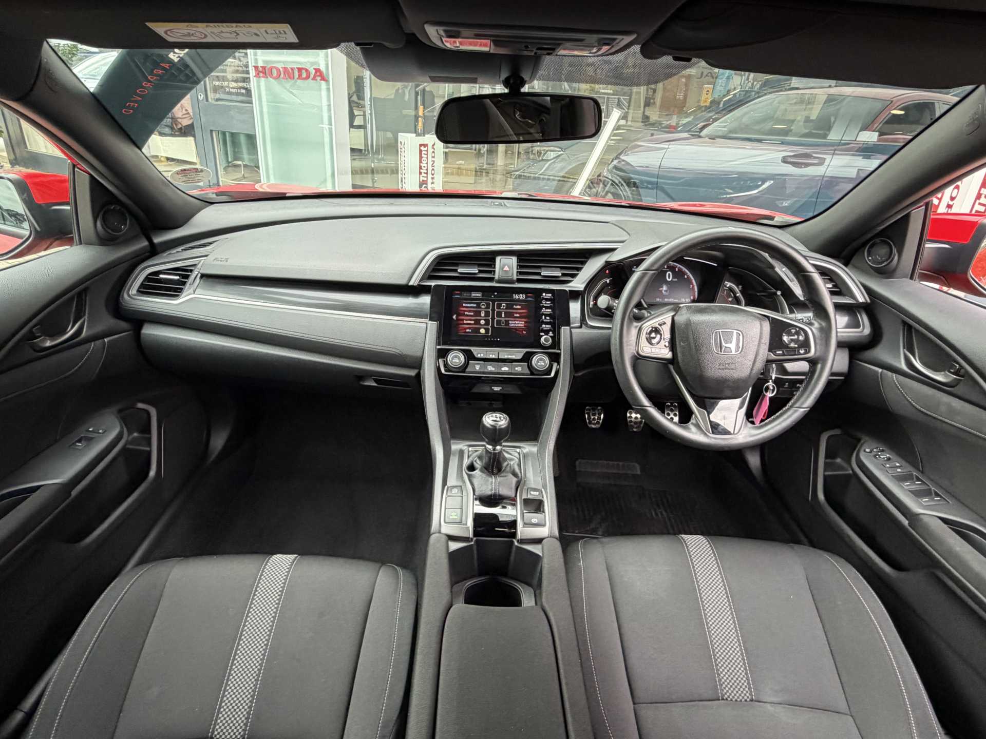 Honda Civic 1.5 VTEC Turbo Sport 5dr - Image 4