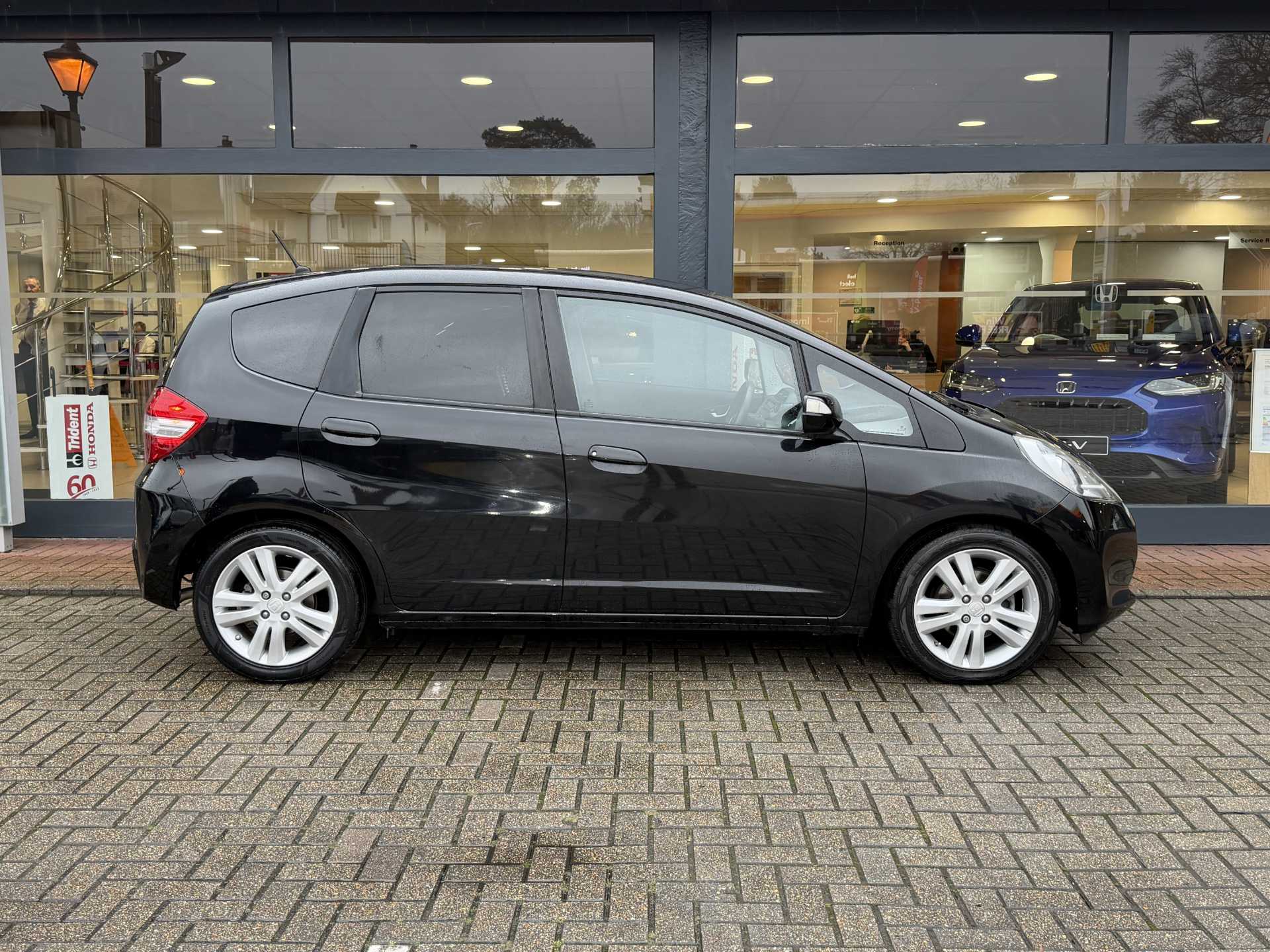 Honda Jazz 1.4 i-VTEC ES Plus 5dr CVT - Image 5