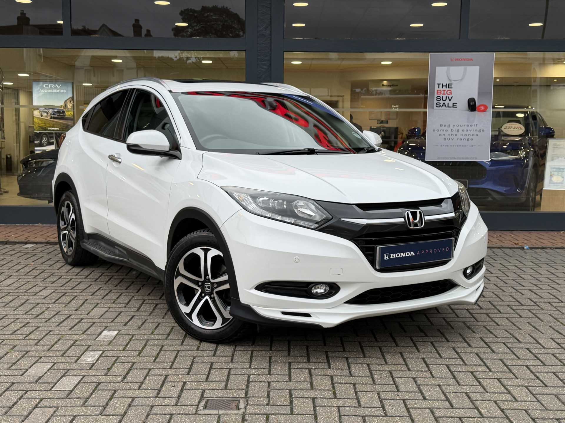 Honda HR-V 1.5 i-VTEC EX CVT 5dr - Image 1
