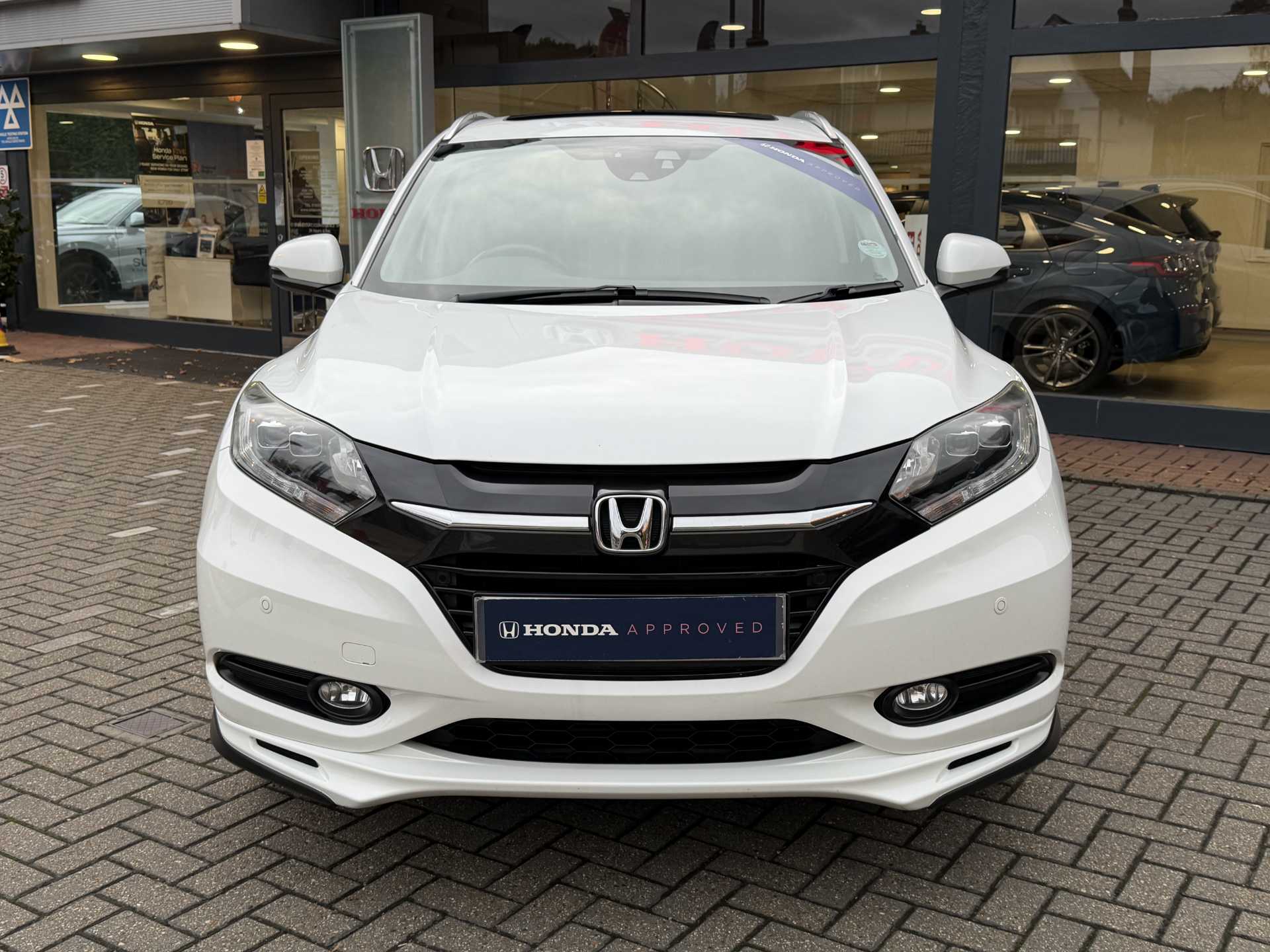 Honda HR-V 1.5 i-VTEC EX CVT 5dr - Image 6