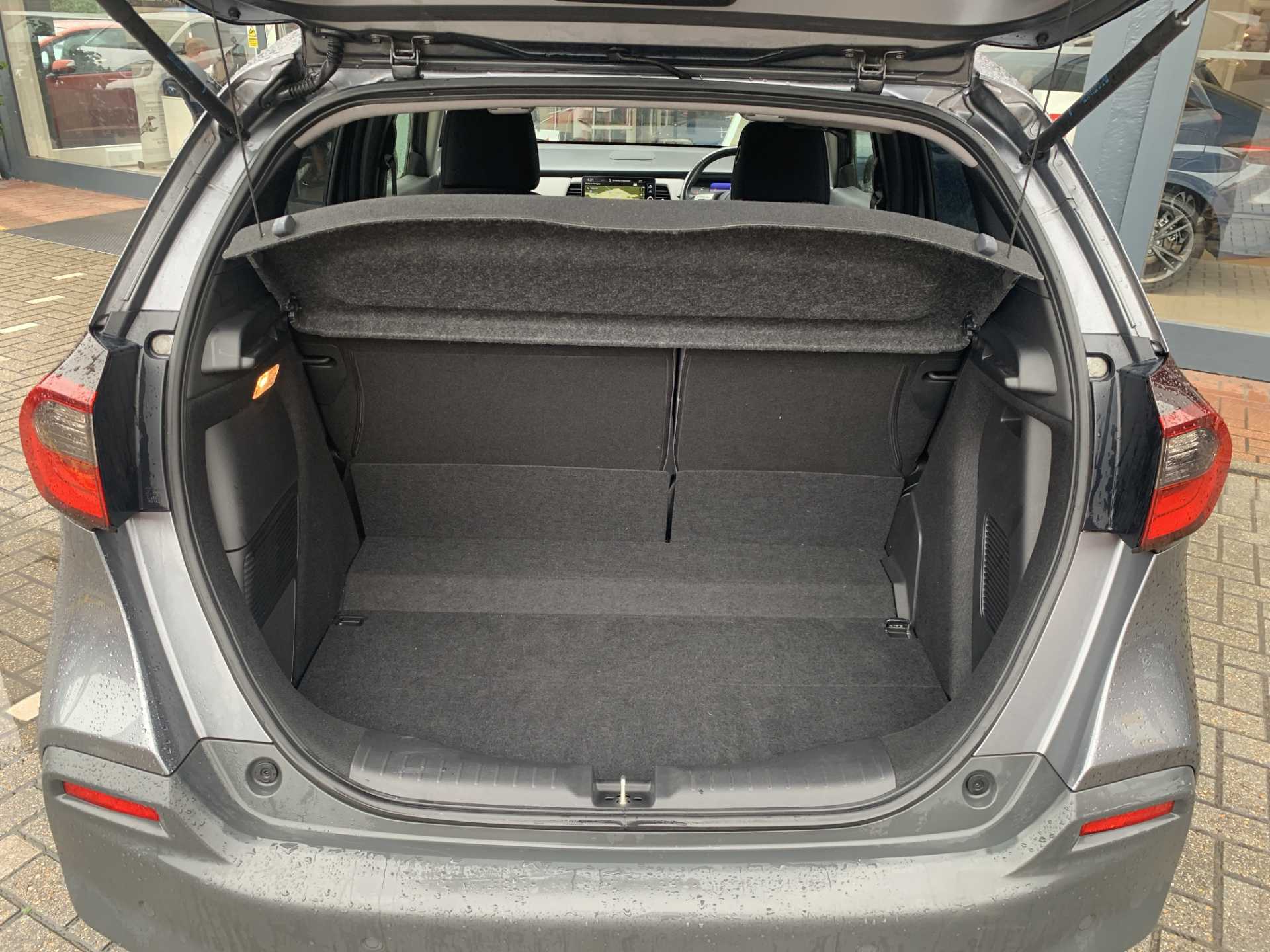 Honda Jazz 1.5 i-MMD Hybrid Crosstar EX 5dr eCVT - Image 13