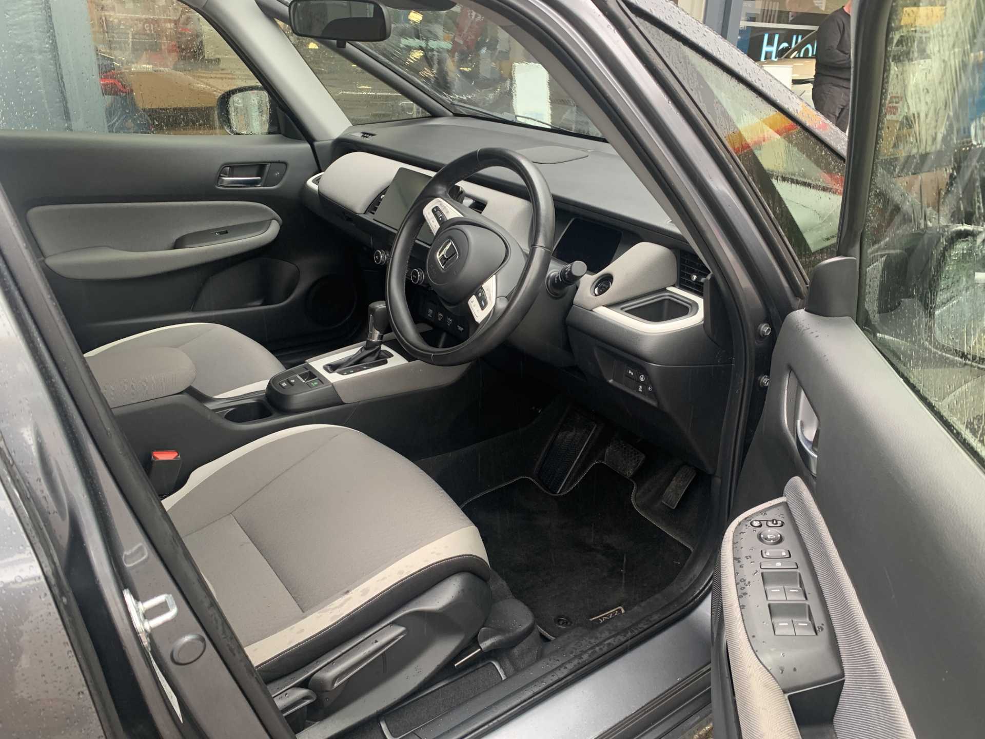 Honda Jazz 1.5 i-MMD Hybrid Crosstar EX 5dr eCVT - Image 15