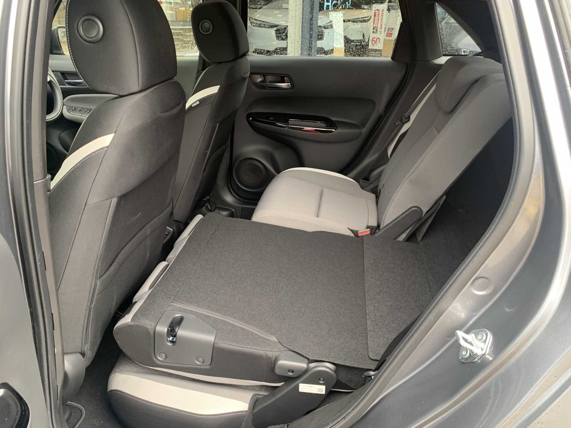 Honda Jazz 1.5 i-MMD Hybrid Crosstar EX 5dr eCVT - Image 19