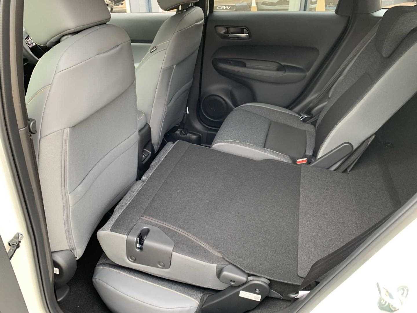 Honda JAZZ 1.5 i-MMD Hybrid Advance Sport 5dr eCVT - Image 19
