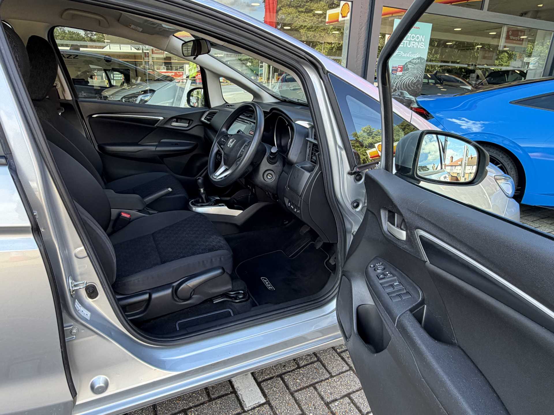 Honda Jazz 1.3 SE 5dr - Image 15