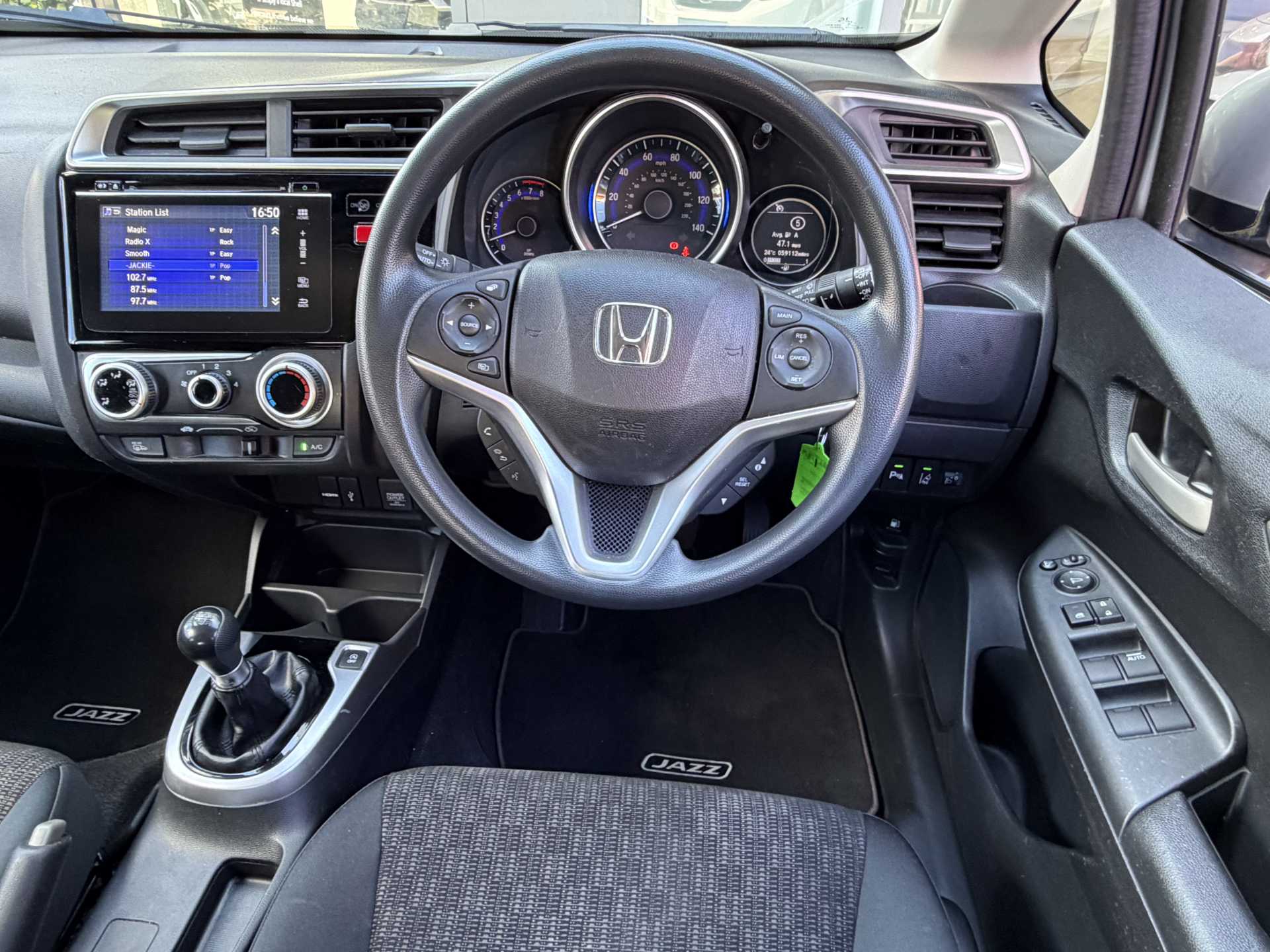 Honda Jazz 1.3 SE 5dr - Image 16