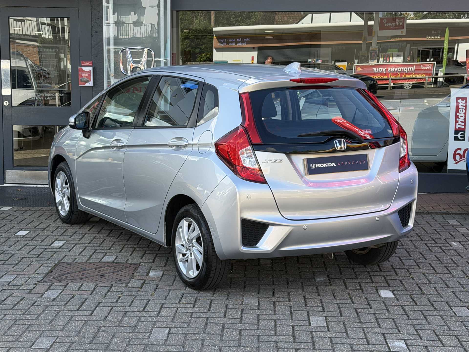 Honda Jazz 1.3 SE 5dr - Image 3