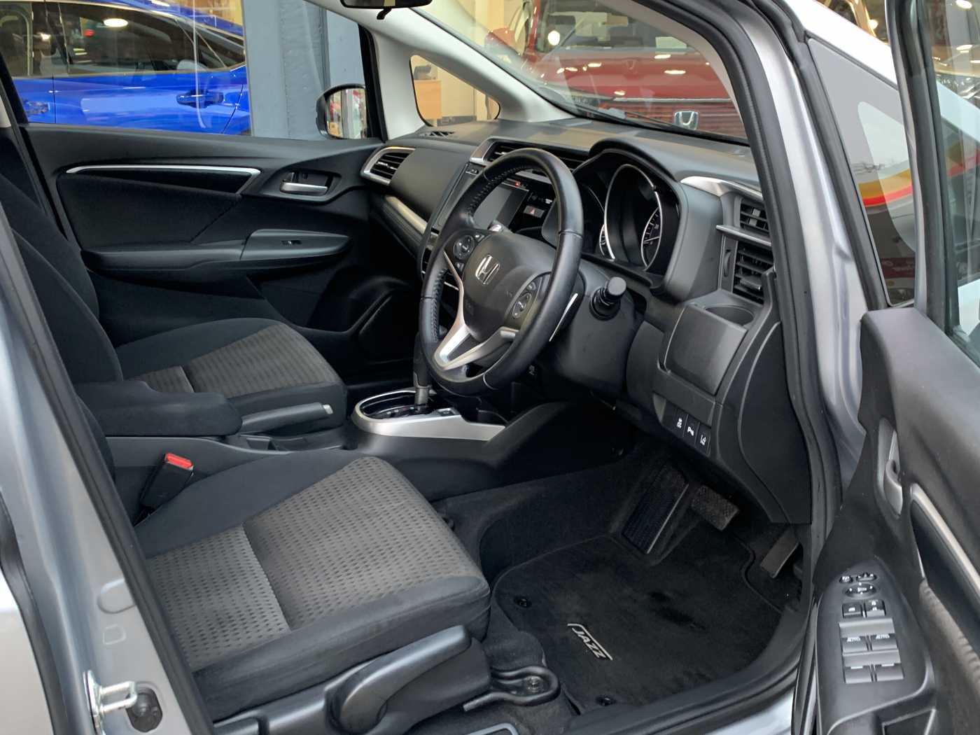 Honda Jazz 1.3 i-VTEC EX Navi 5dr CVT - Image 15