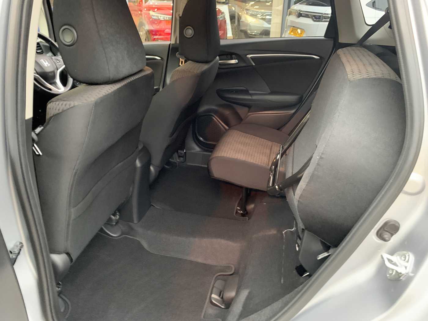 Honda Jazz 1.3 i-VTEC EX Navi 5dr CVT - Image 18