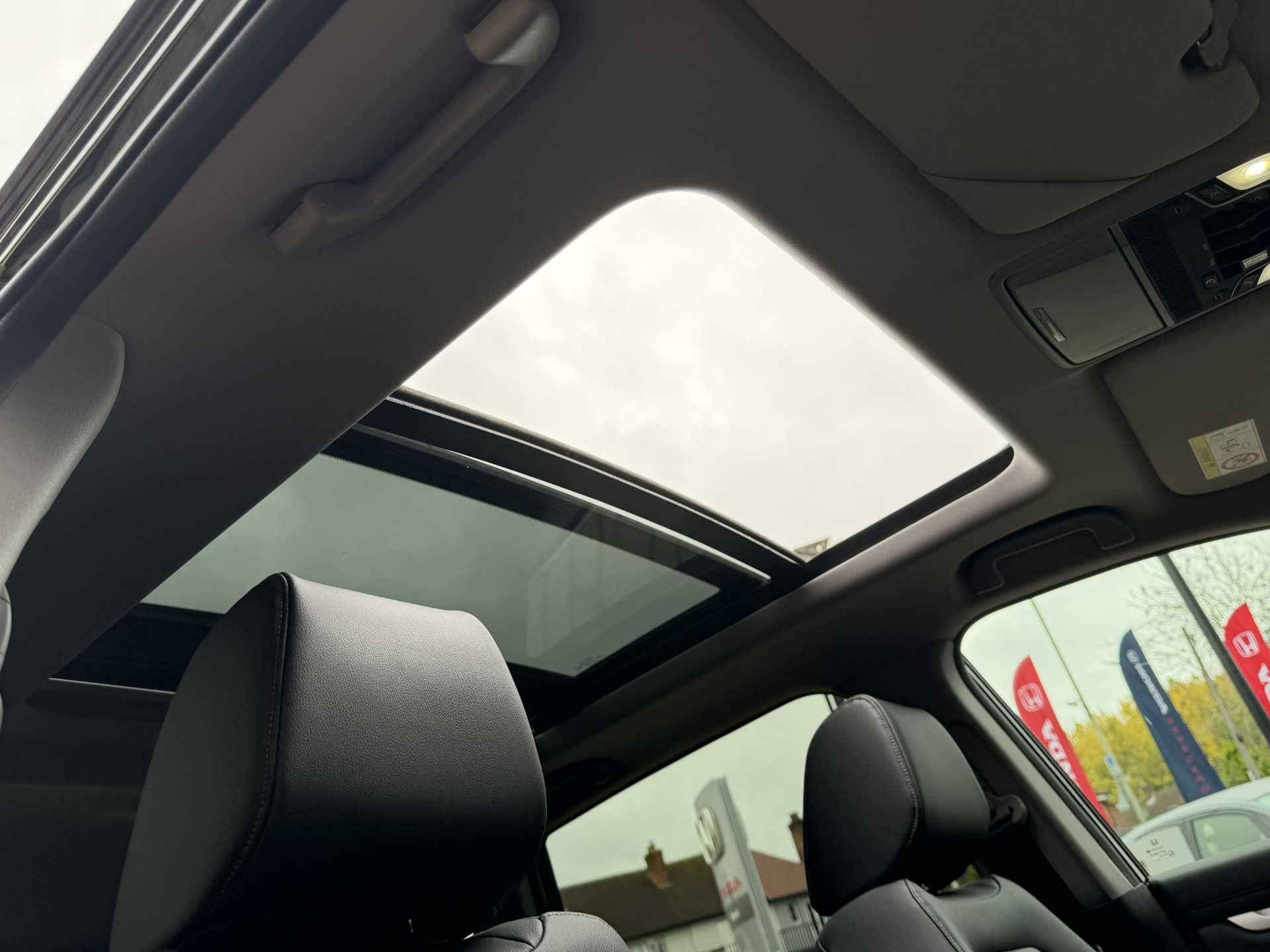 Honda CR-V 2.0 i-MMD Hybrid EX 5dr eCVT - Image 18