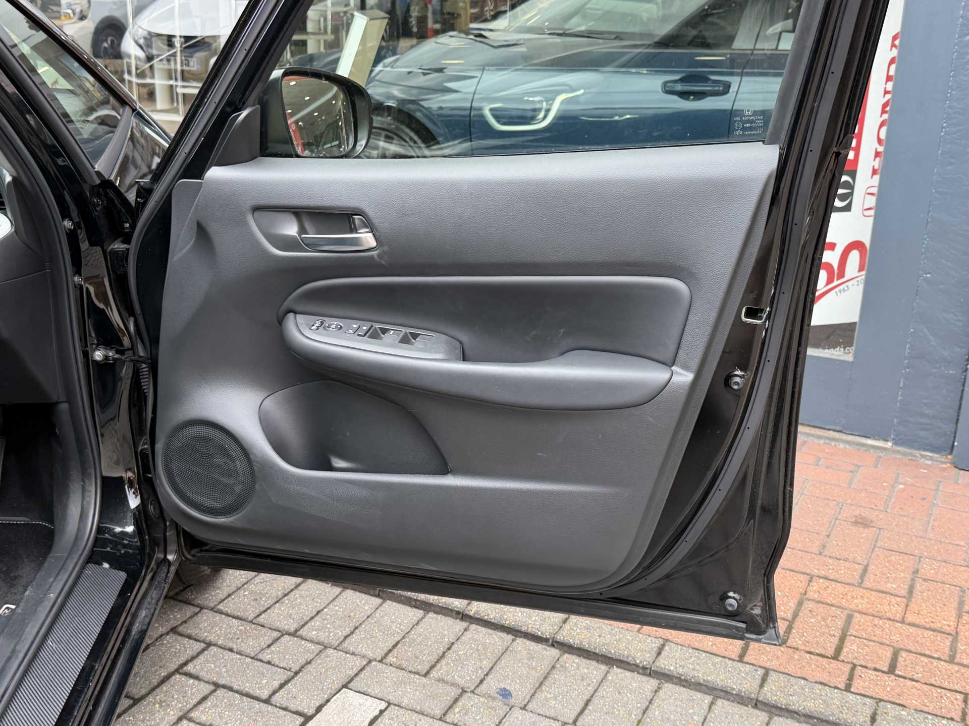 Honda Jazz 1.5 i-MMD Hybrid SR 5dr eCVT - Image 17