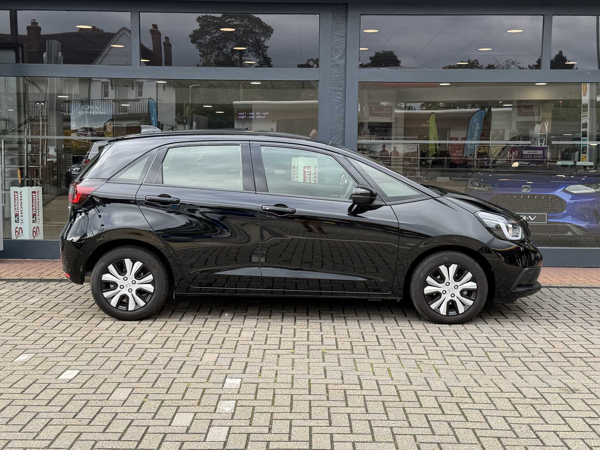 Honda Jazz 1.5 i-MMD Hybrid SR 5dr eCVT - Image 5