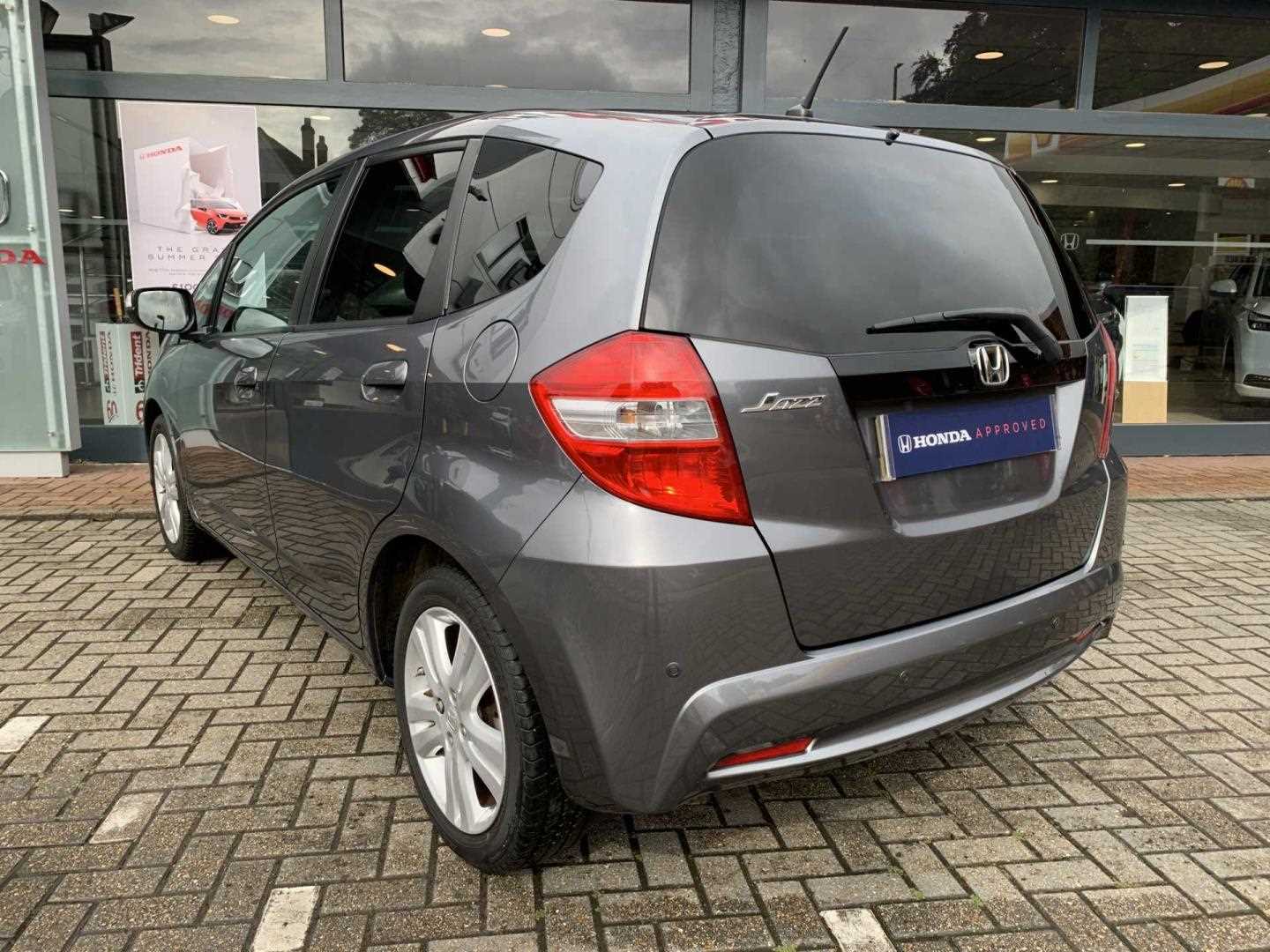Honda Jazz 1.4 i-VTEC EX 5dr CVT - Image 3