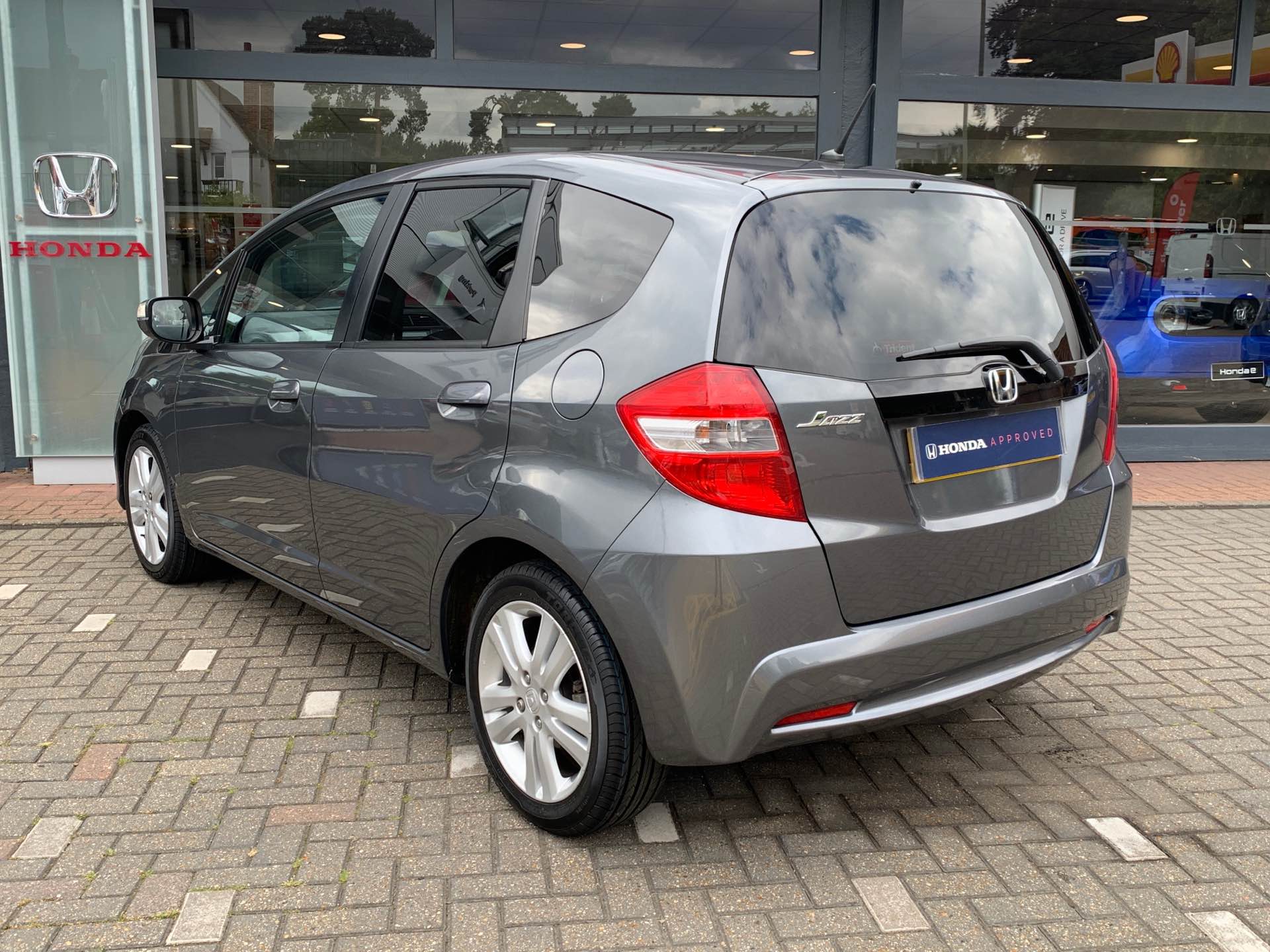 Honda JAZZ 1.4 i-VTEC ES Plus 5dr CVT - Image 3