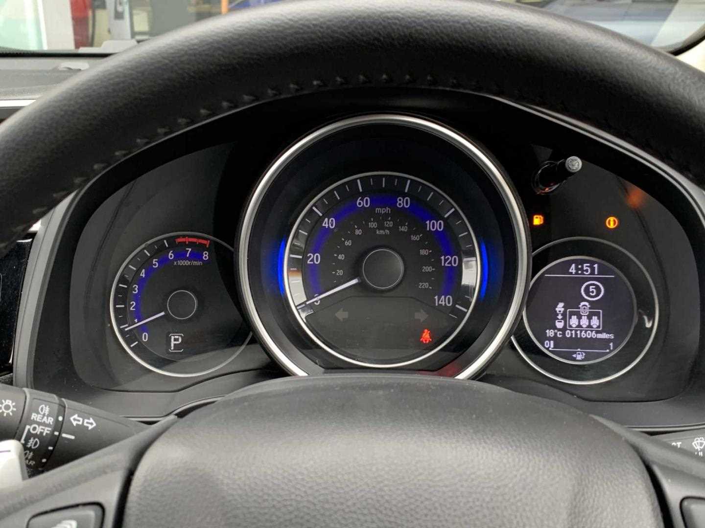 Honda JAZZ 1.3 EX 5dr CVT - Image 11