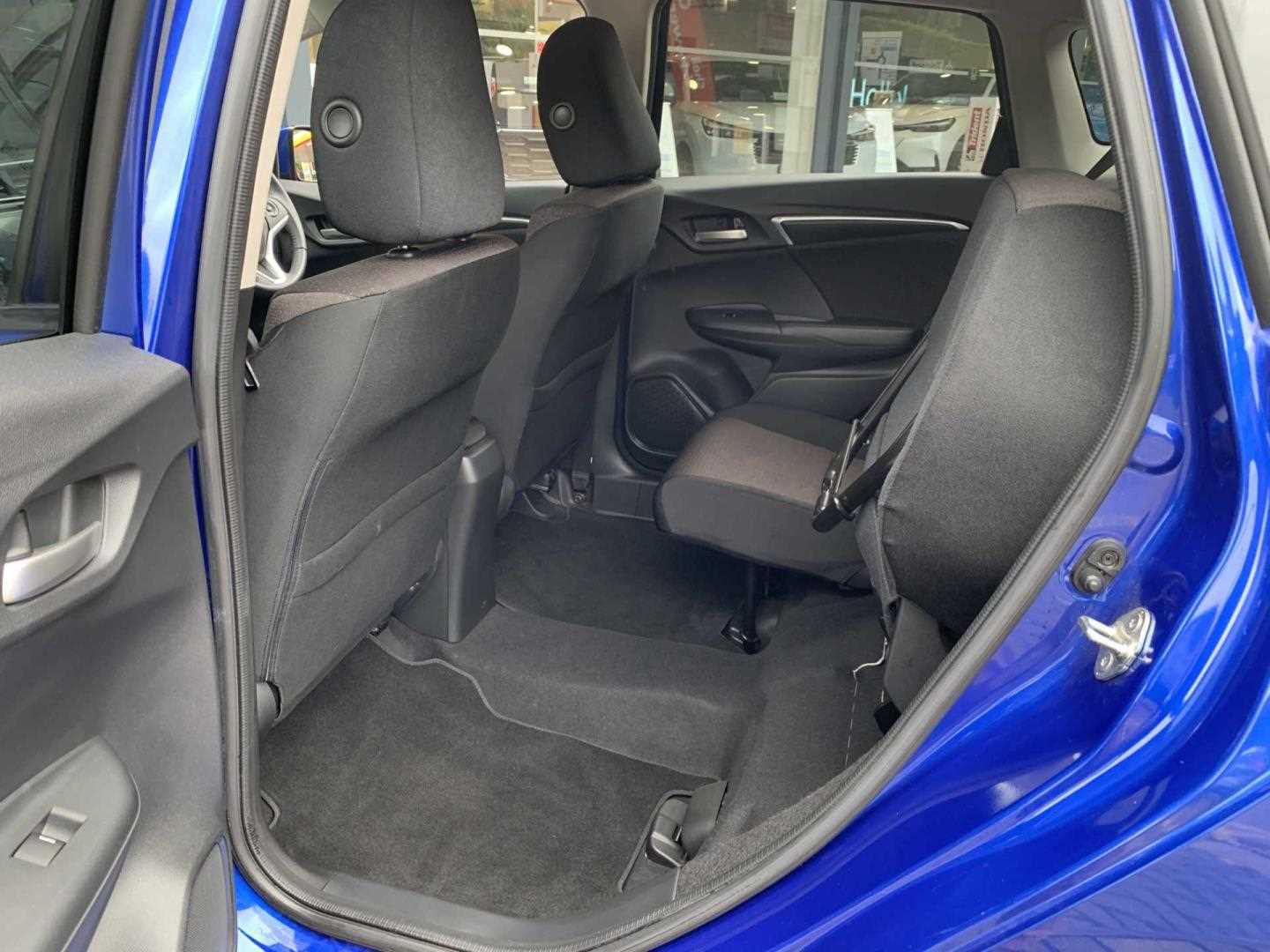 Honda JAZZ 1.3 EX 5dr CVT - Image 18