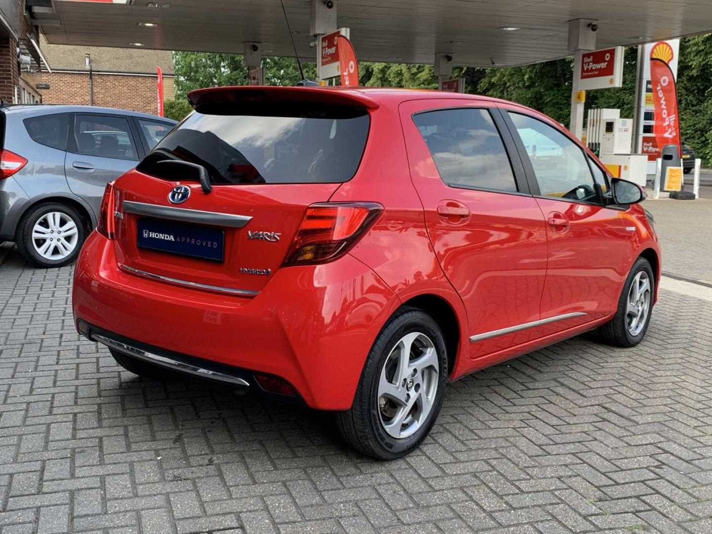 Toyota YARIS 1.5 Hybrid Excel 5dr CVT [Nav] - Image 12