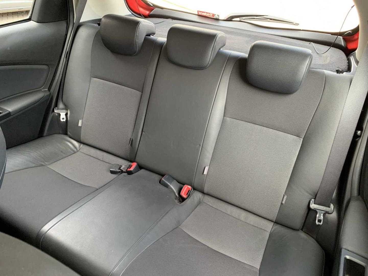 Toyota YARIS 1.5 Hybrid Excel 5dr CVT [Nav] - Image 8