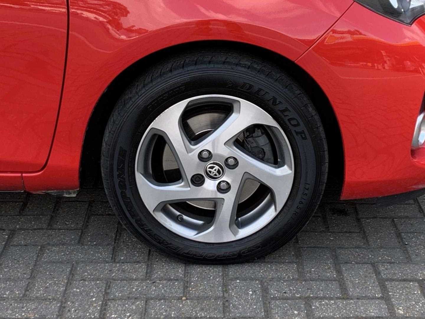 Toyota YARIS 1.5 Hybrid Excel 5dr CVT [Nav] - Image 9