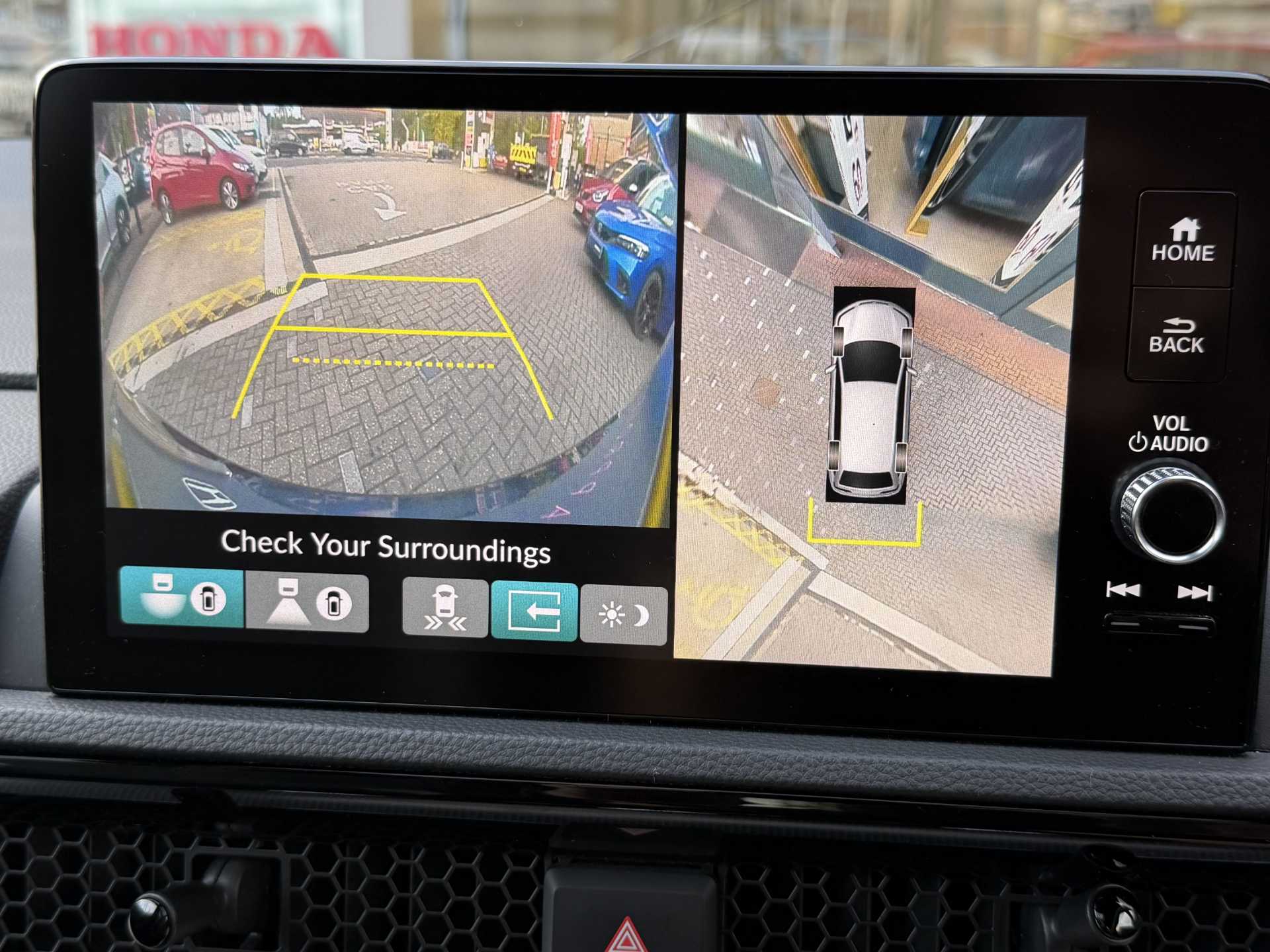 Honda CR-V 2.0 ePHEV Advance Tech 5dr eCVT - Image 14