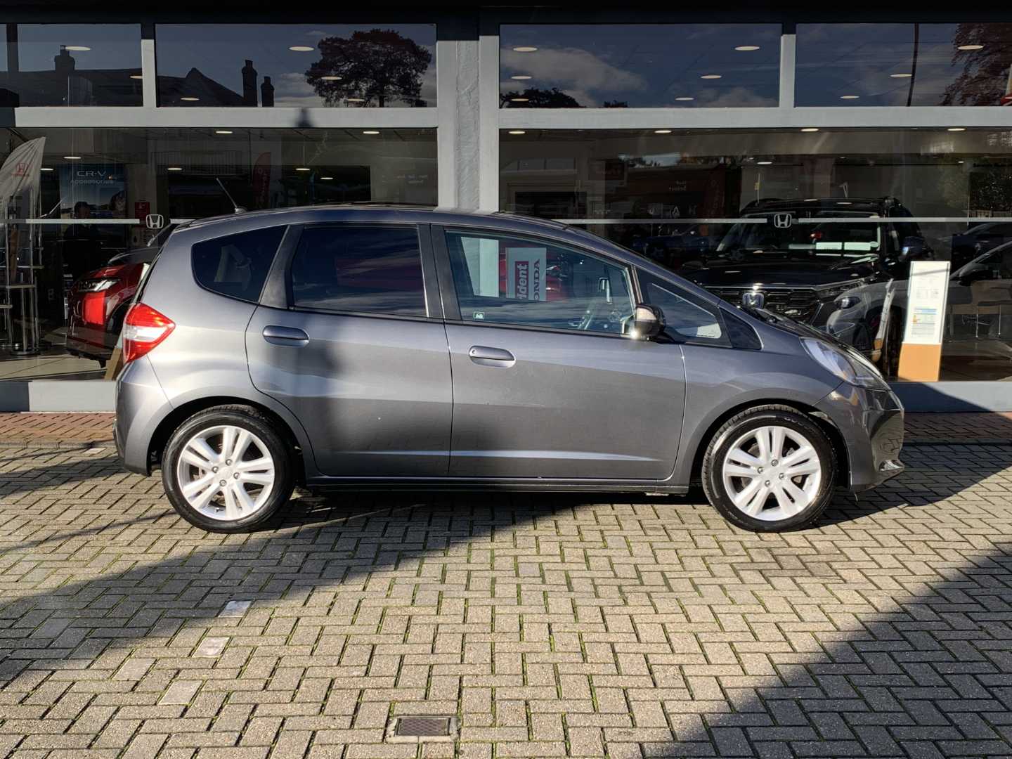 Honda JAZZ 1.4 i-VTEC ES Plus 5dr CVT - Image 5