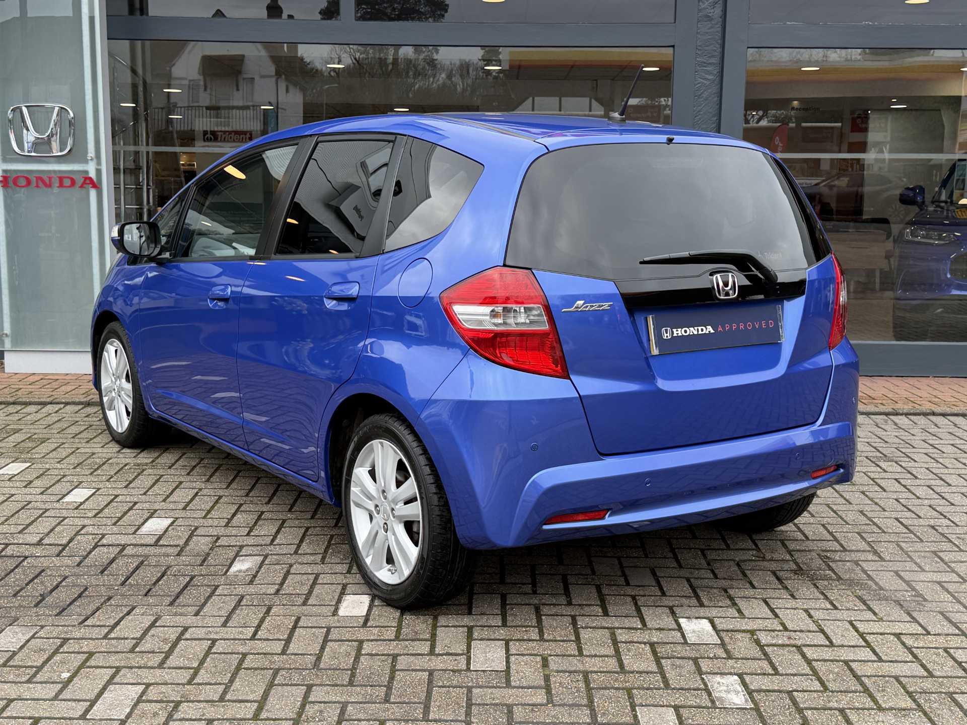 Honda Jazz 1.4 i-VTEC EX 5dr CVT - Image 3