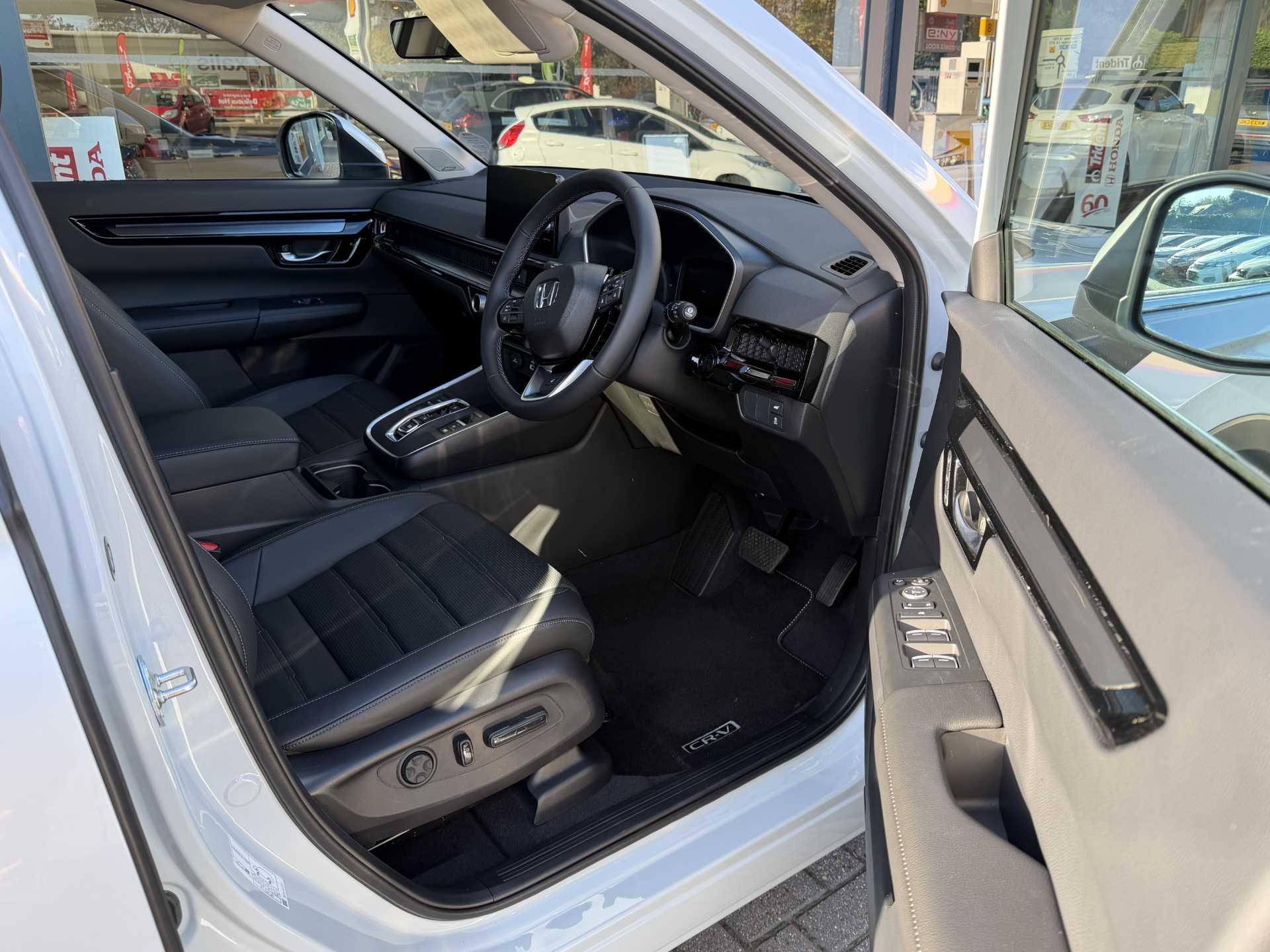 Honda CR-V 2.0 eHEV Advance 5dr eCVT - Image 15
