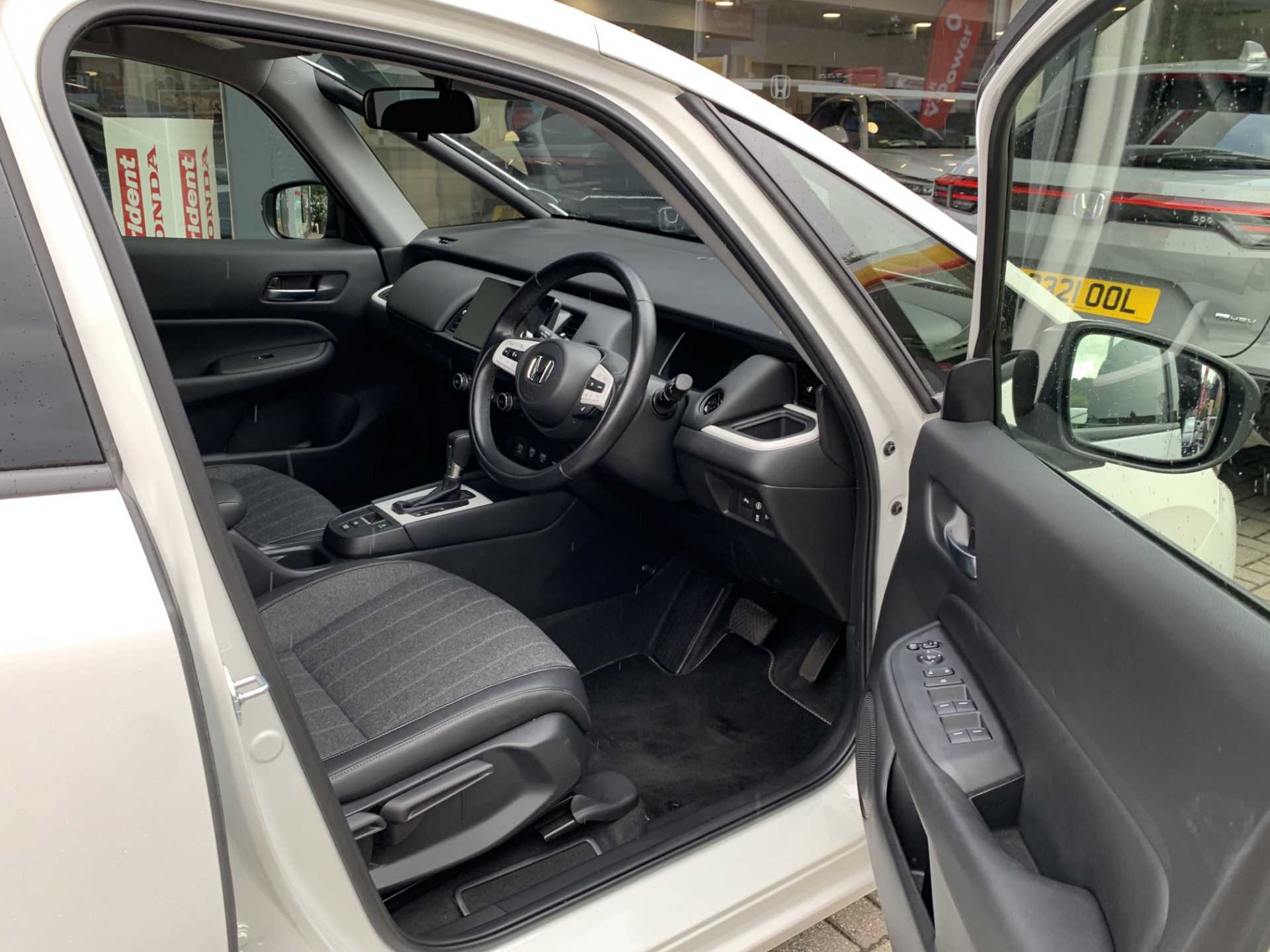 Honda Jazz 1.5 i-MMD Hybrid EX 5dr eCVT - Image 15