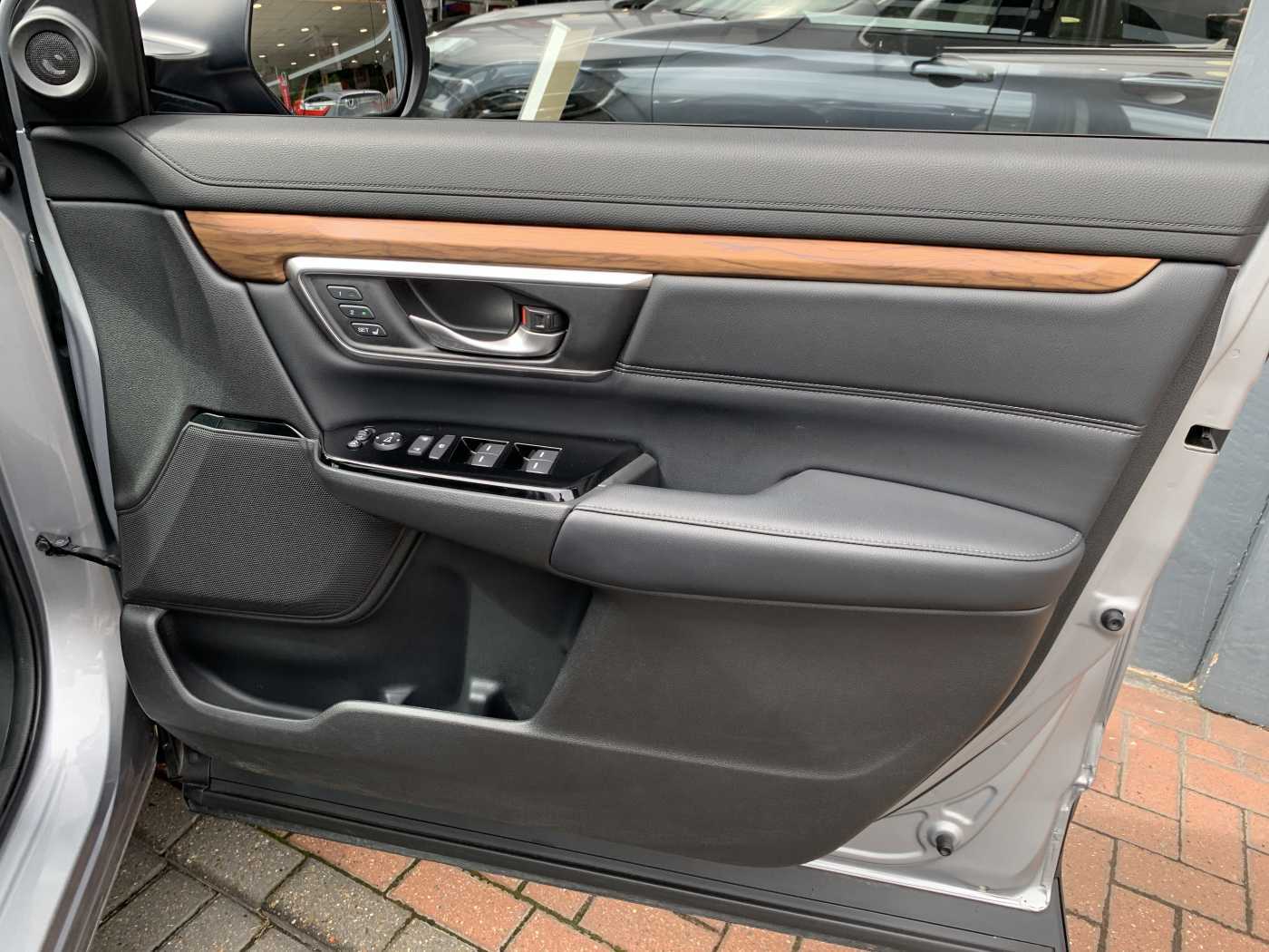 Honda CR-V 1.5 VTEC Turbo EX 5dr CVT - Image 17